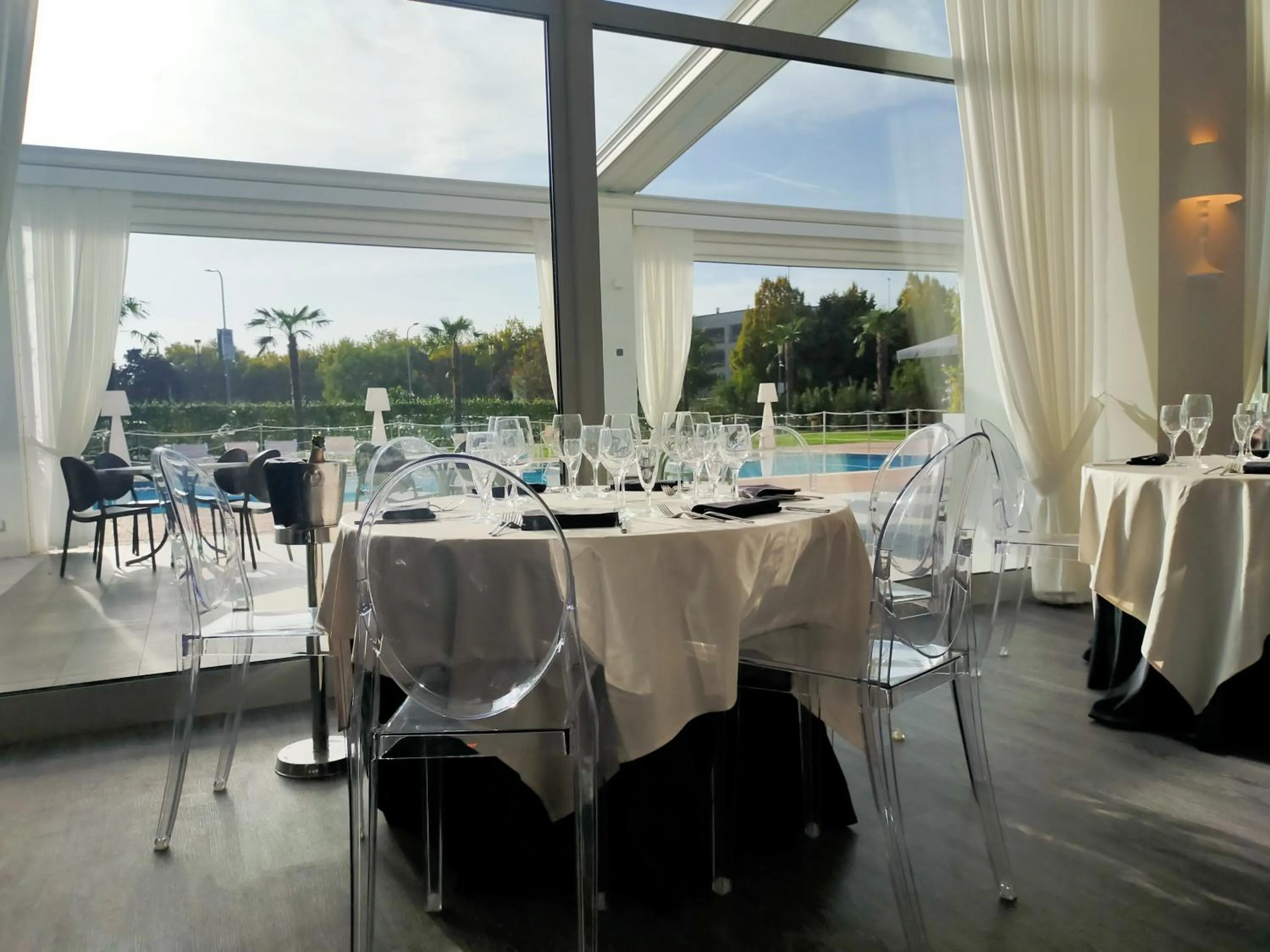 Restaurant/places to eat in The Sydney Hotel