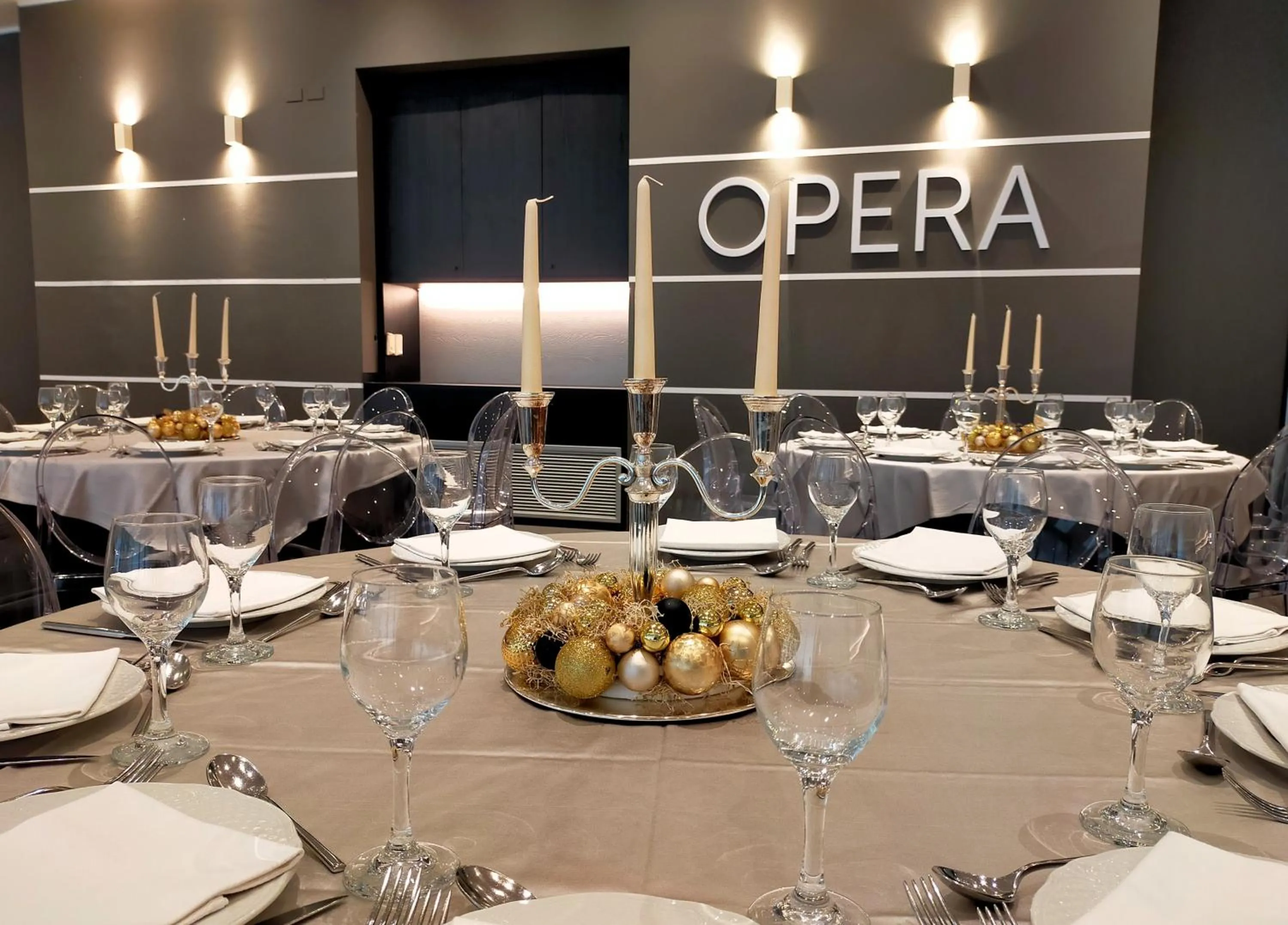 Restaurant/places to eat in The Sydney Hotel