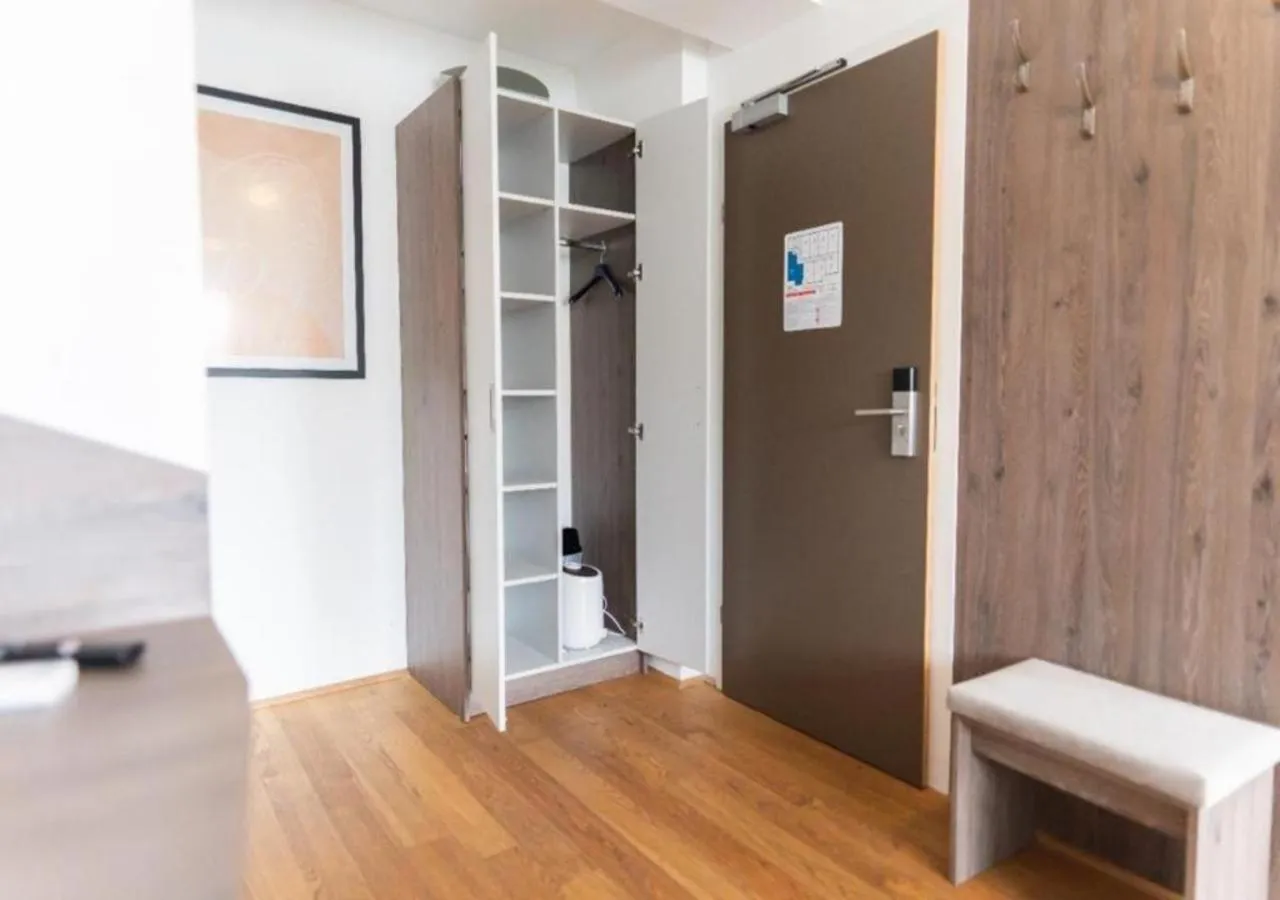 Shower in Hotel Triester