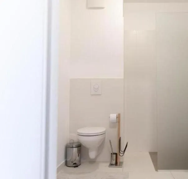 Toilet in Hotel Triester