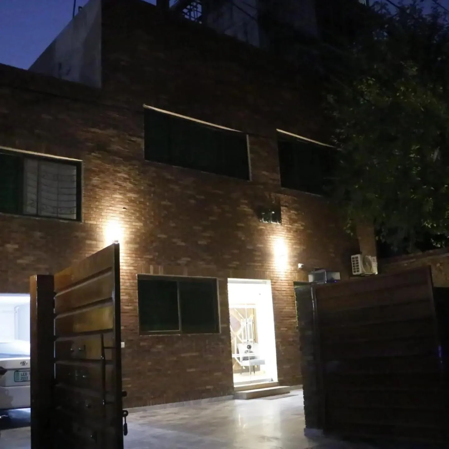 Property building in Red Fort Hotel Gulberg