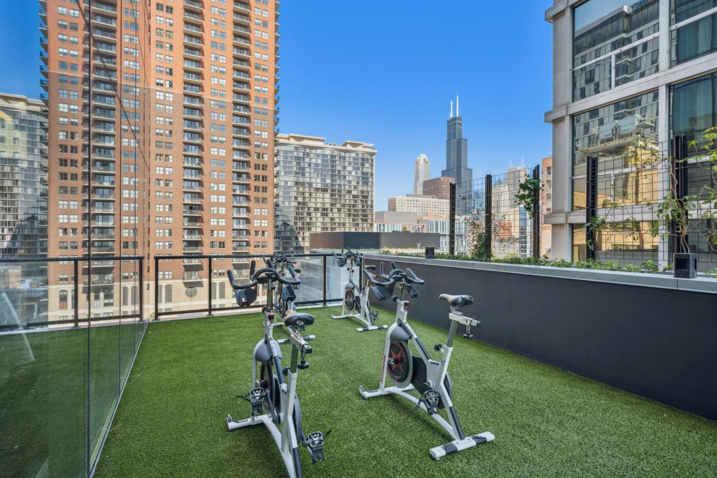 Balcony/Terrace in Sentral Michigan Avenue