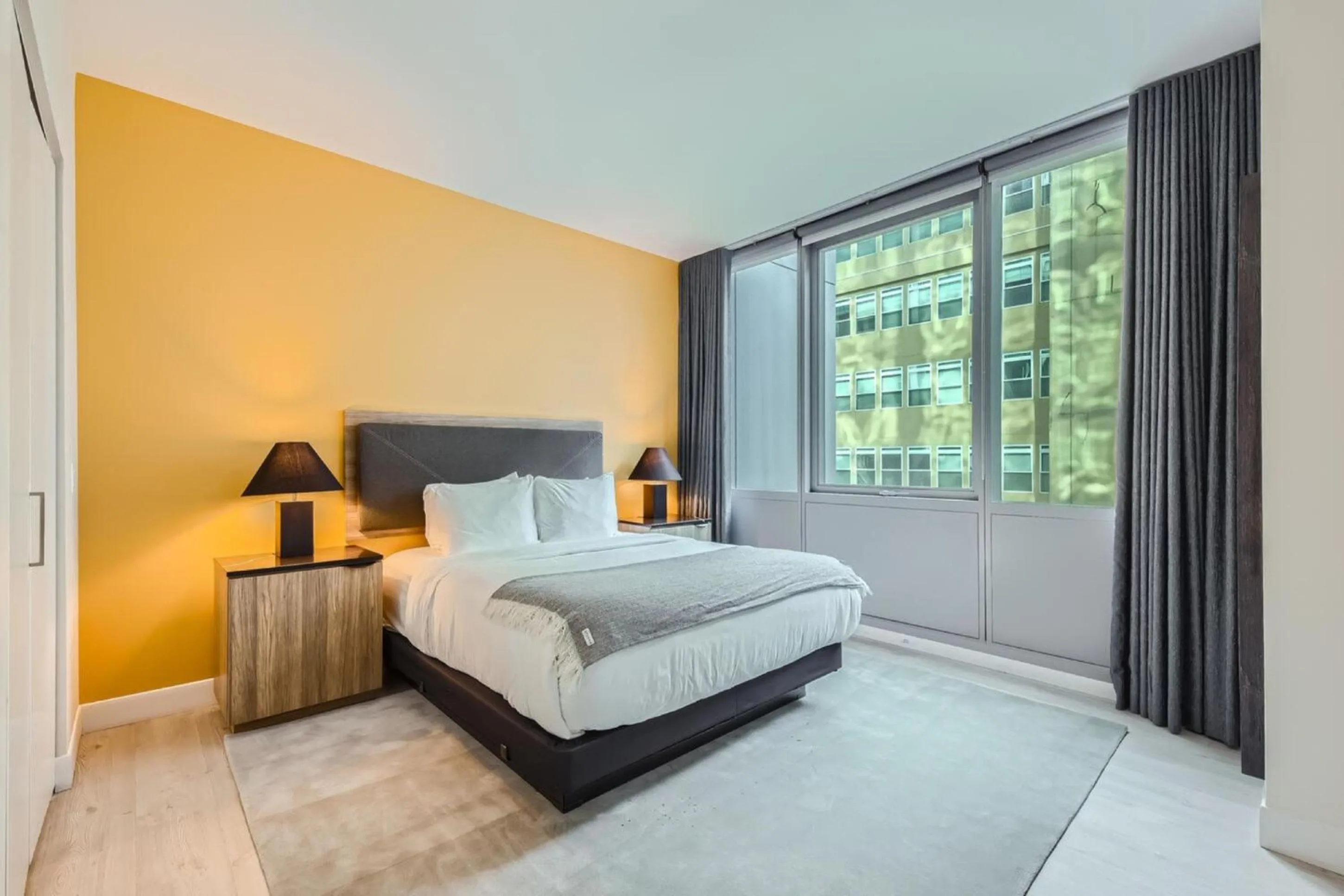 Bed in Sentral Michigan Avenue