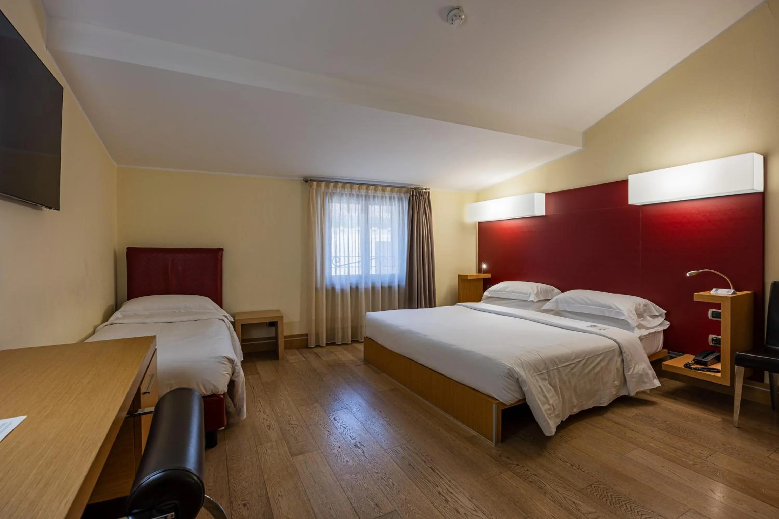 Bedroom, Bed in Best Western Hotel Armando