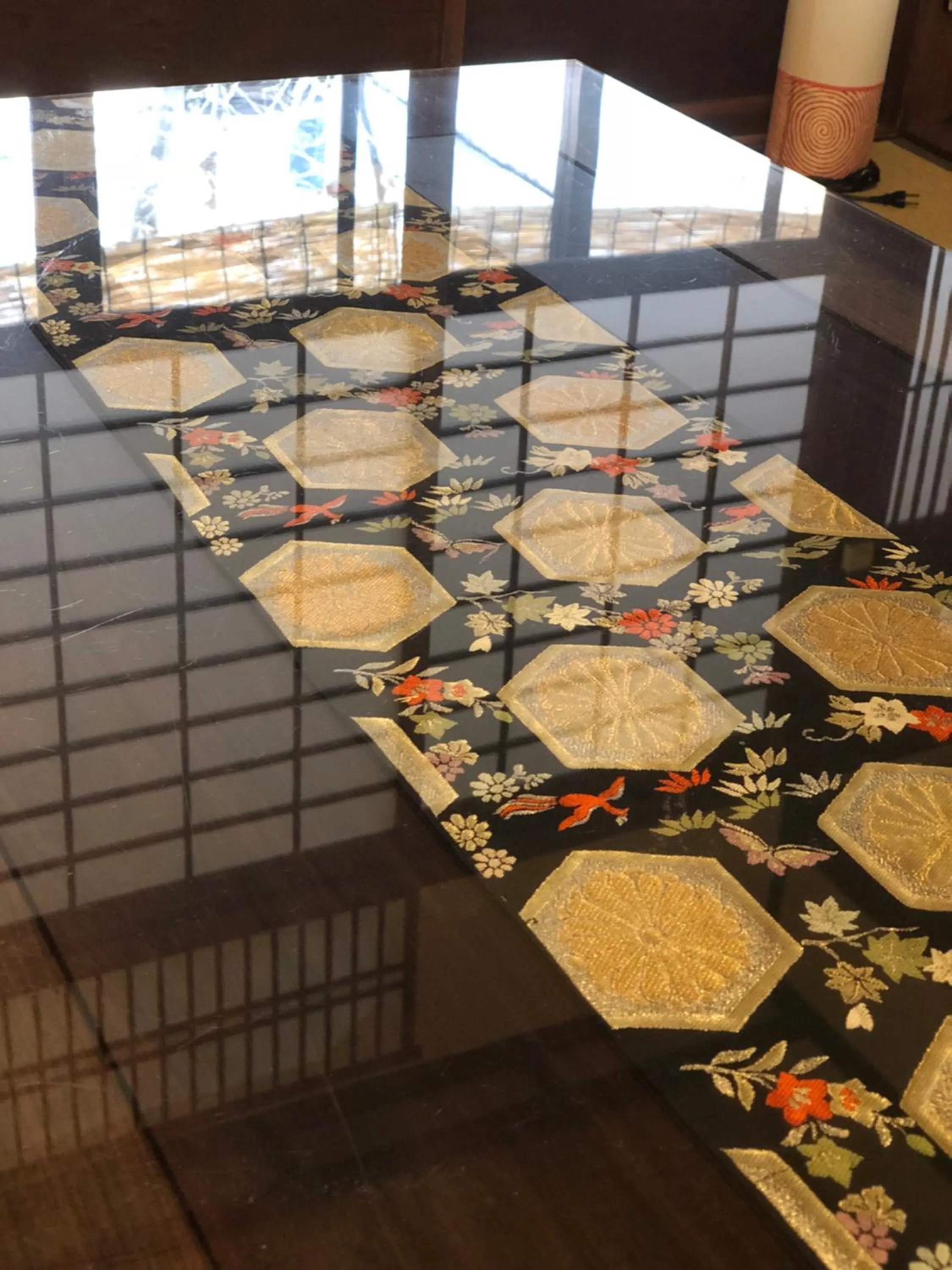 Decorative detail in naokonoza Bettei Umekoji