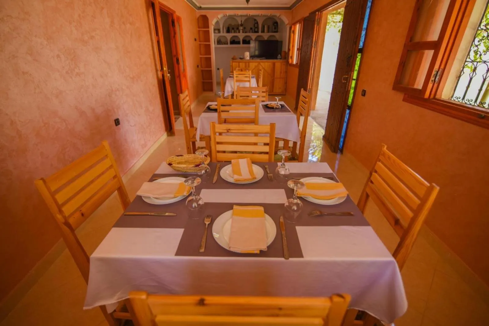 Restaurant/places to eat in Kasbah Roseville