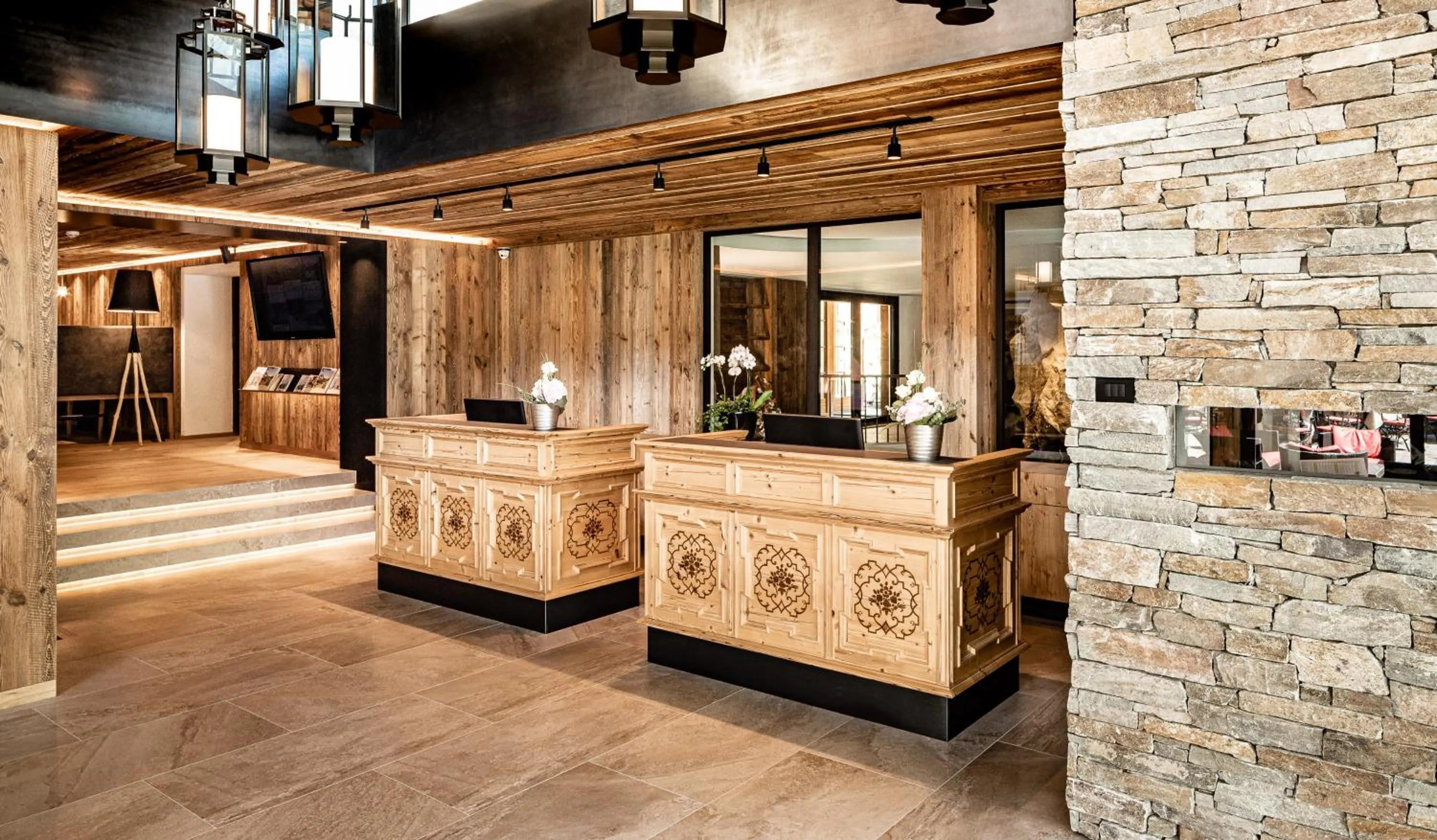 Lobby or reception in Almhof Hotel Call