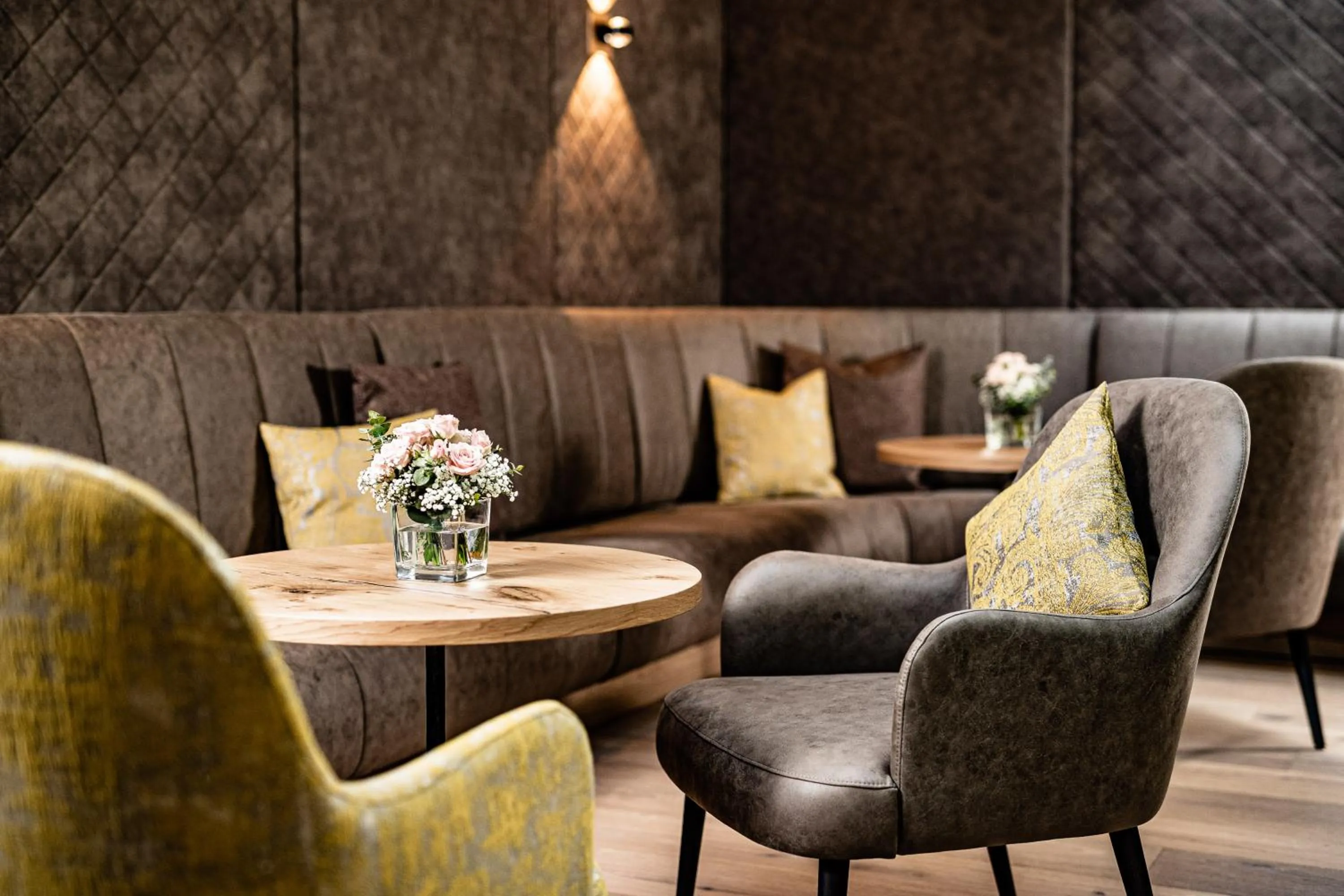 Communal lounge/ TV room in Almhof Hotel Call