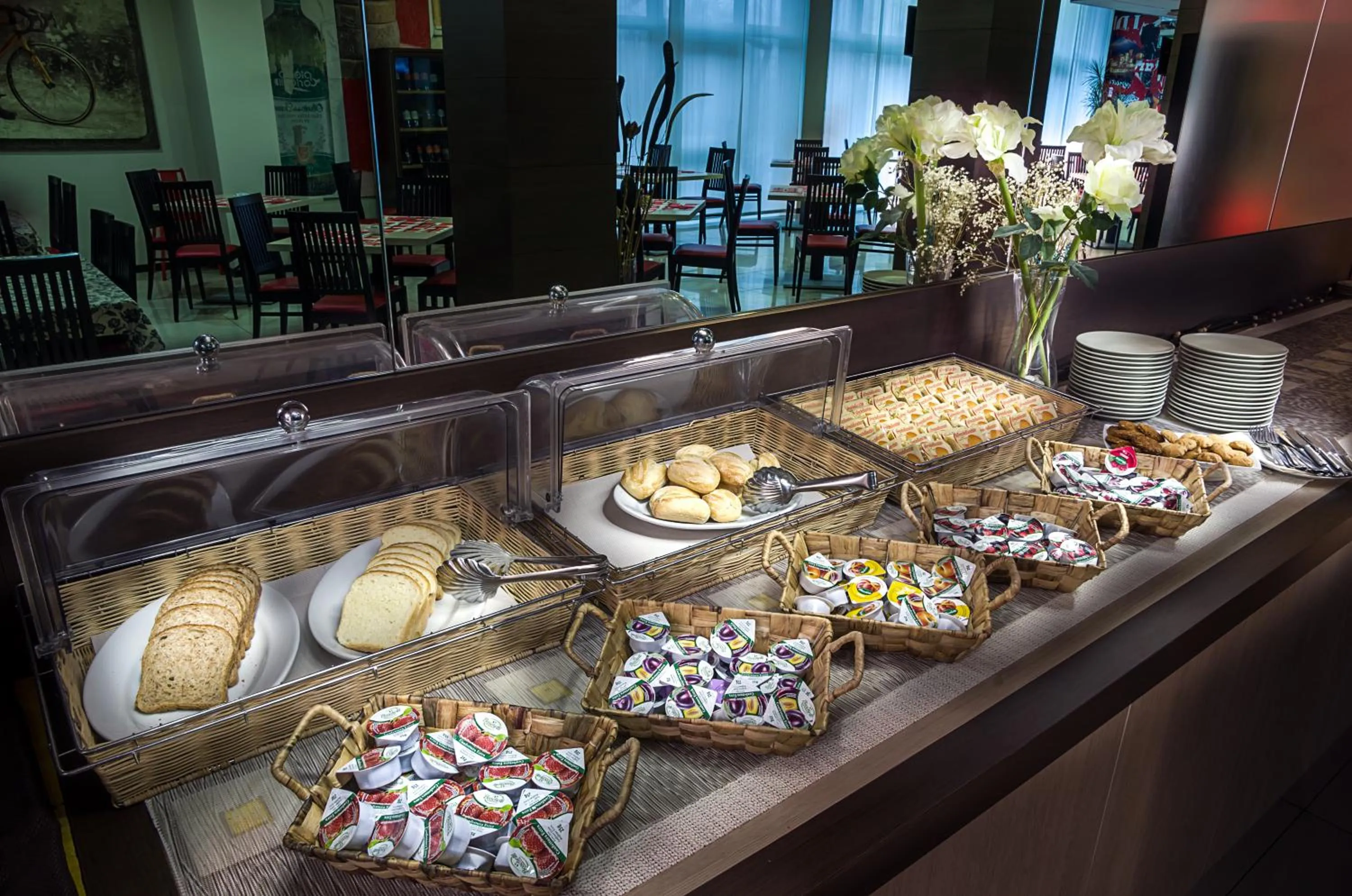 Food and drinks in Hotel Capital