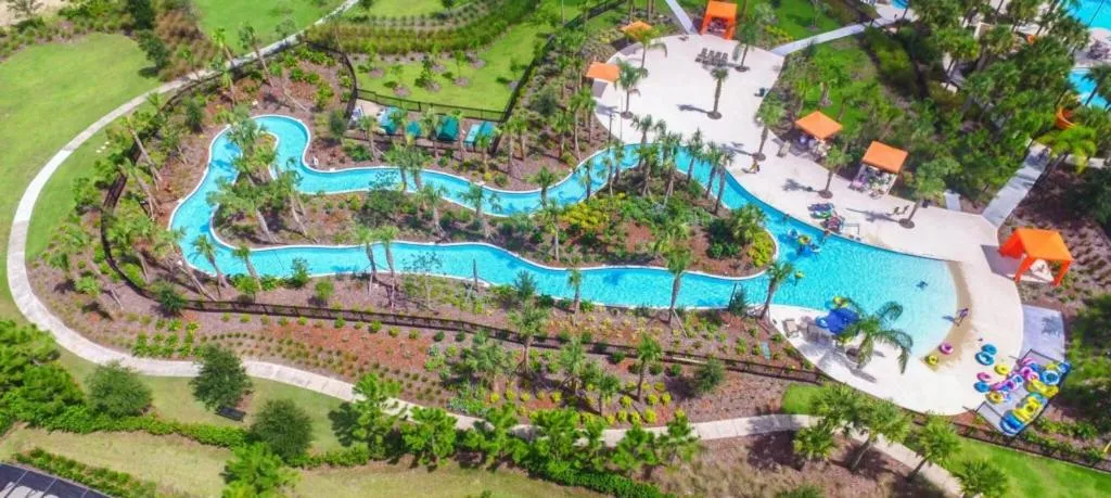 Property building in 6 Bedrooms 5 Bathrooms Solterra 7623 Ol