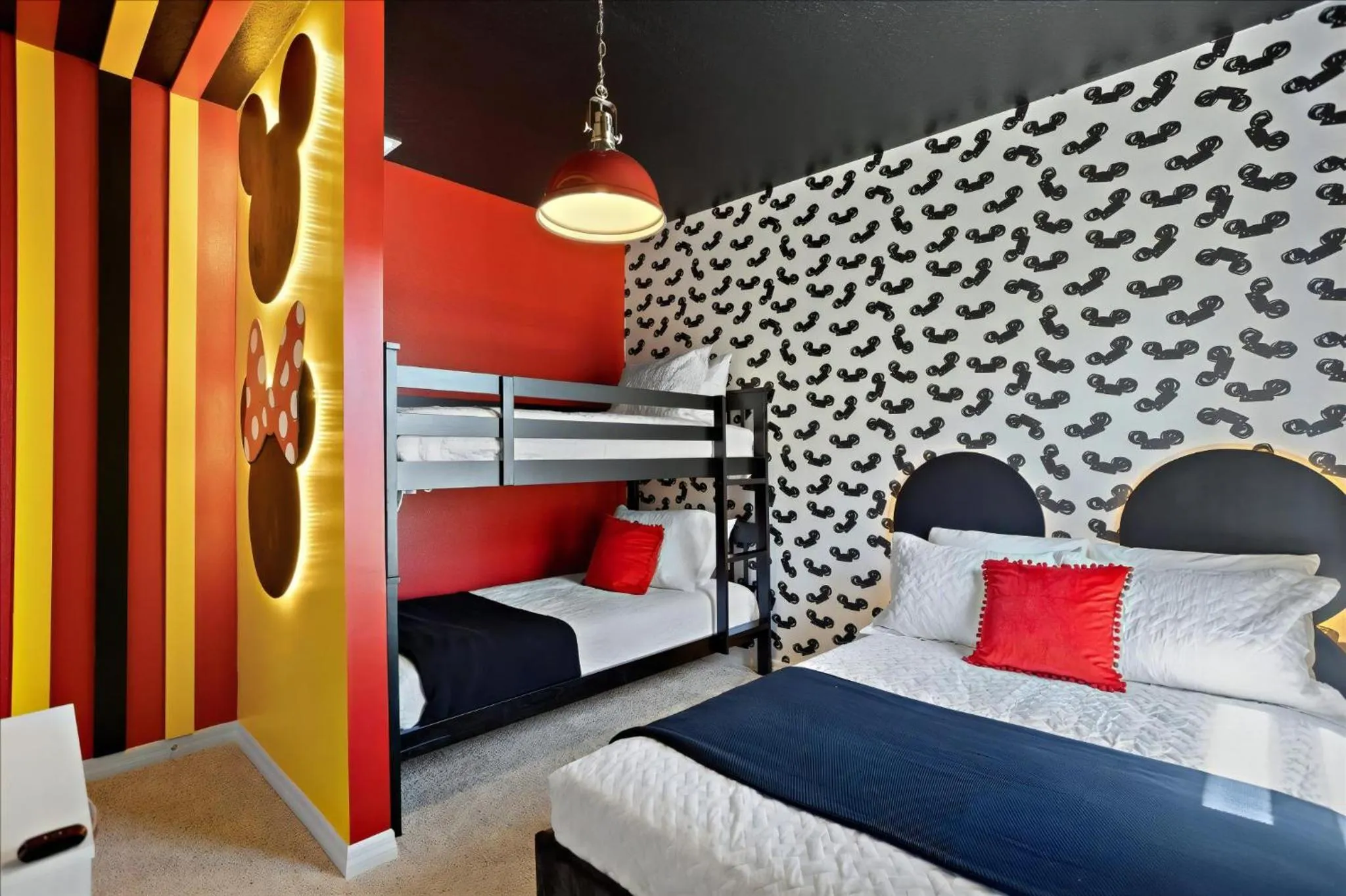 Property building, Bed in 6 Bedrooms 5 Bathrooms Solterra 7623 Ol