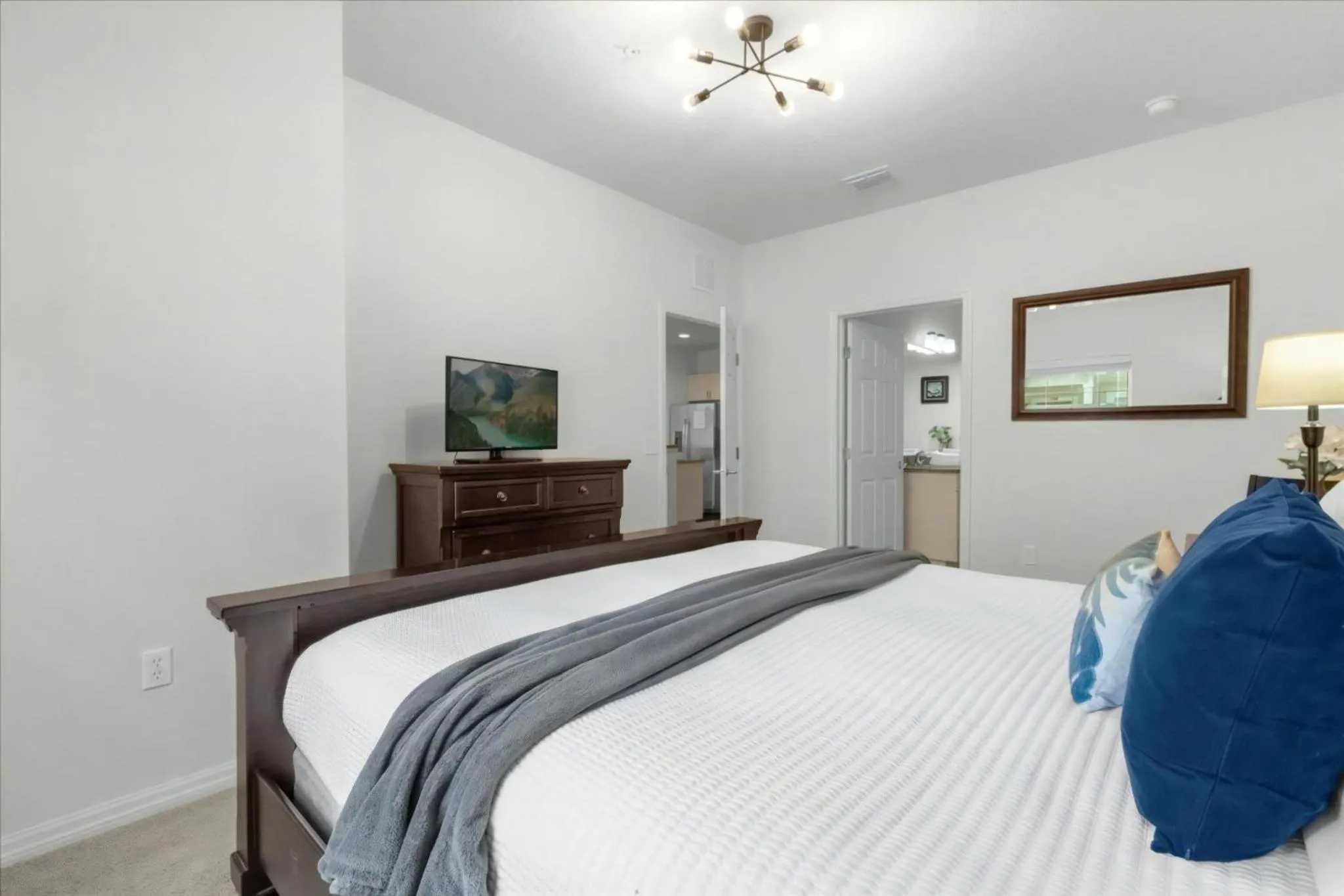 Property building, Bed in 3 Bedrooms 2 Bathrooms Lucaya Village 22-103