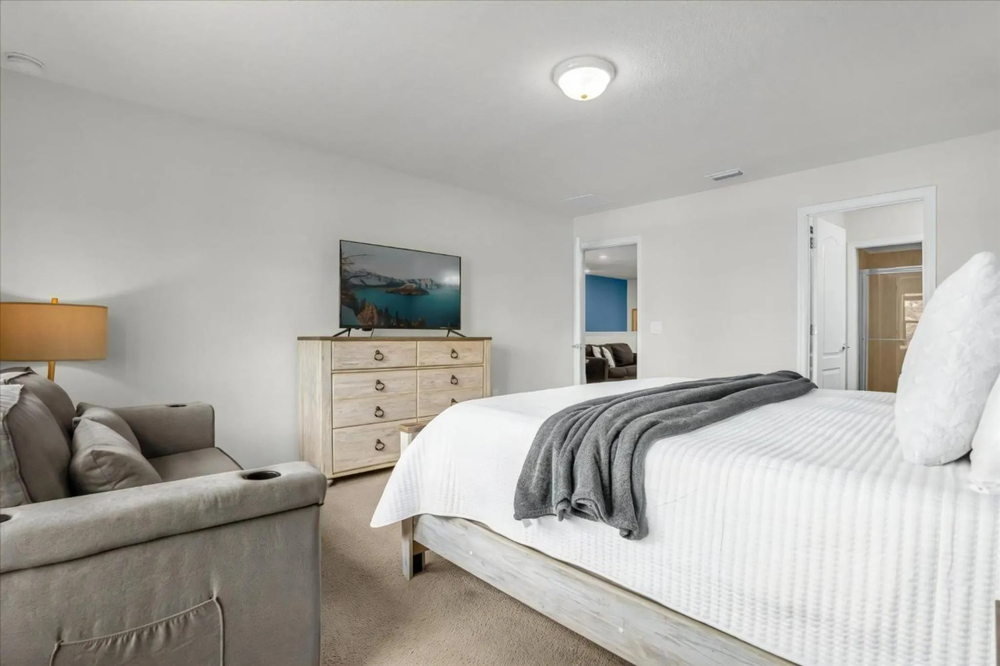 Property building, Bed in 5 Bedrooms 4 Bathrooms Solterra 4618 Td