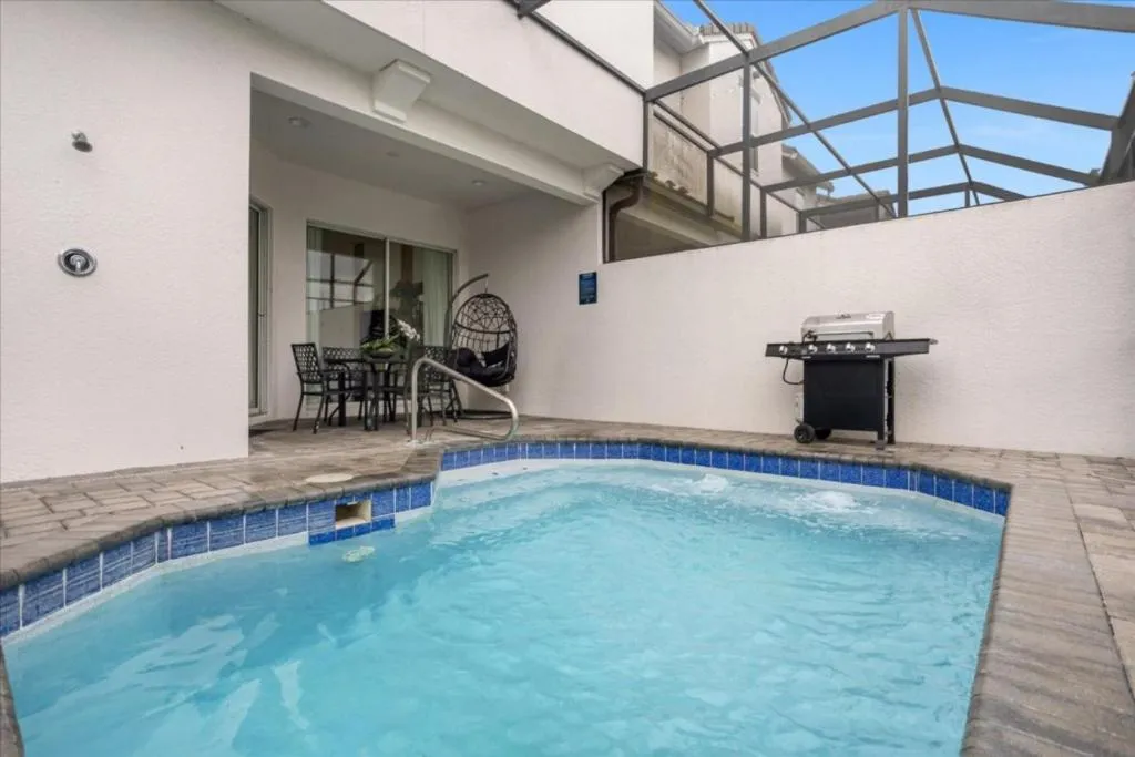 Property building in 5 Bedroom 55 Bathroom Festival Resort 446 Cp