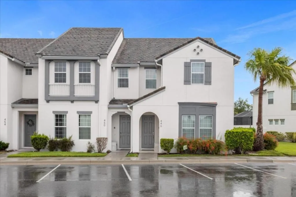 Property building in 5 Bedroom 55 Bathroom Festival Resort 446 Cp