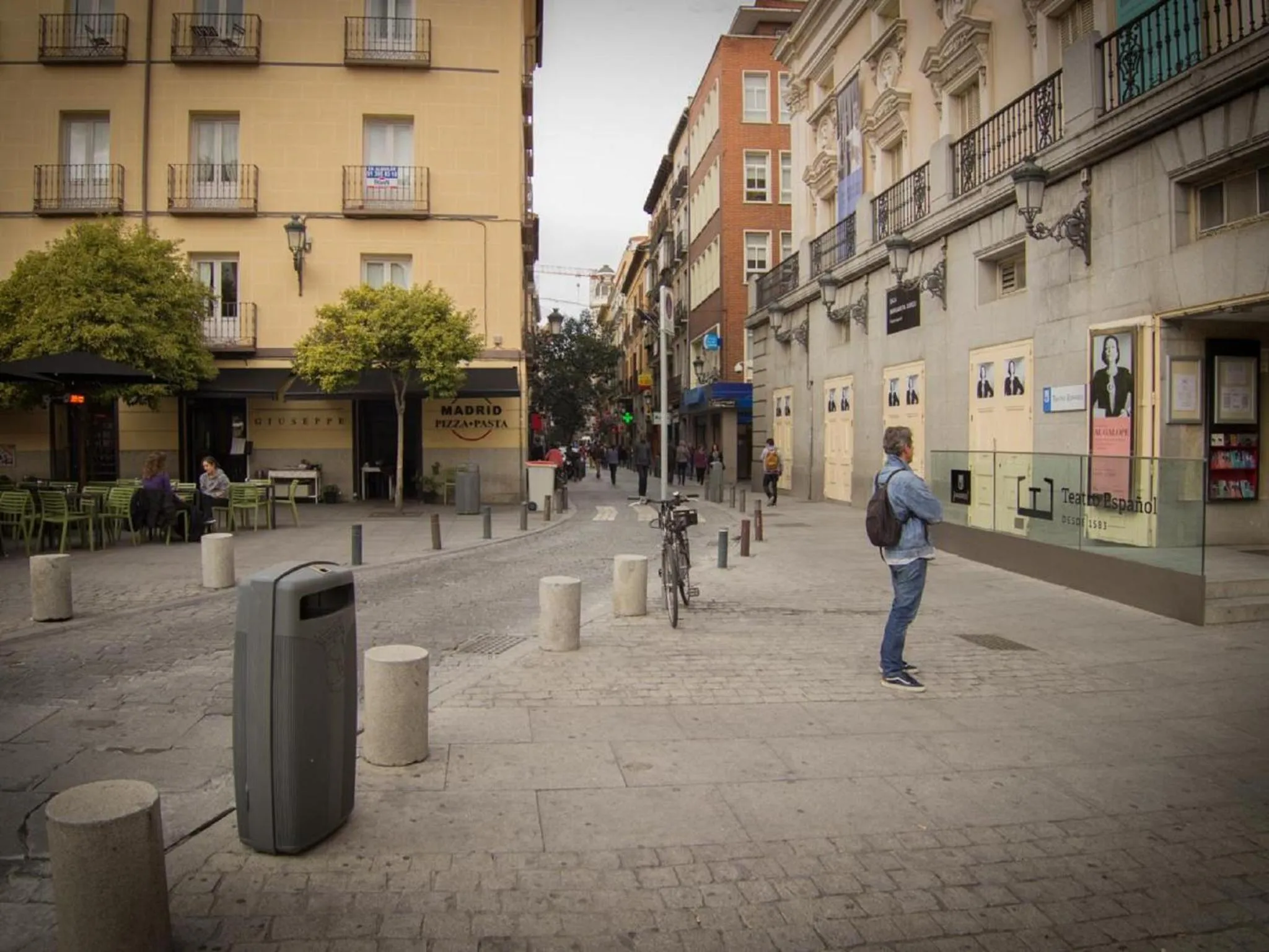 Property building in Hostal PETITE MAMAN