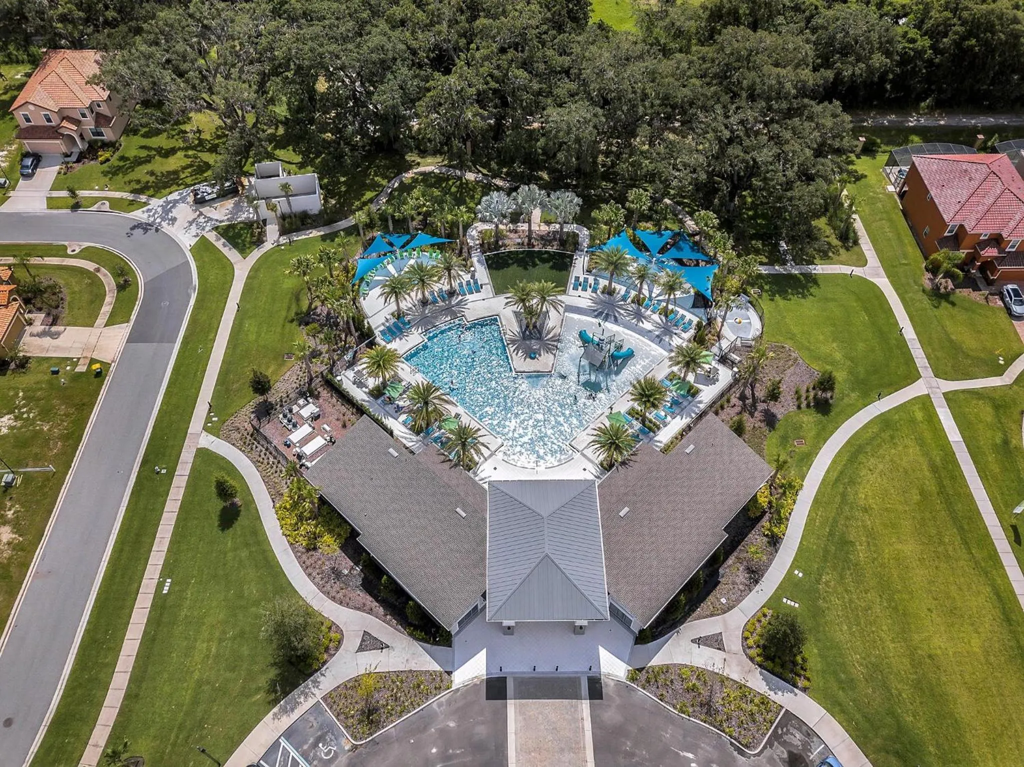 Property building in 4 Bedrooms 3 Bathrooms Veranda Palms 4461 Np