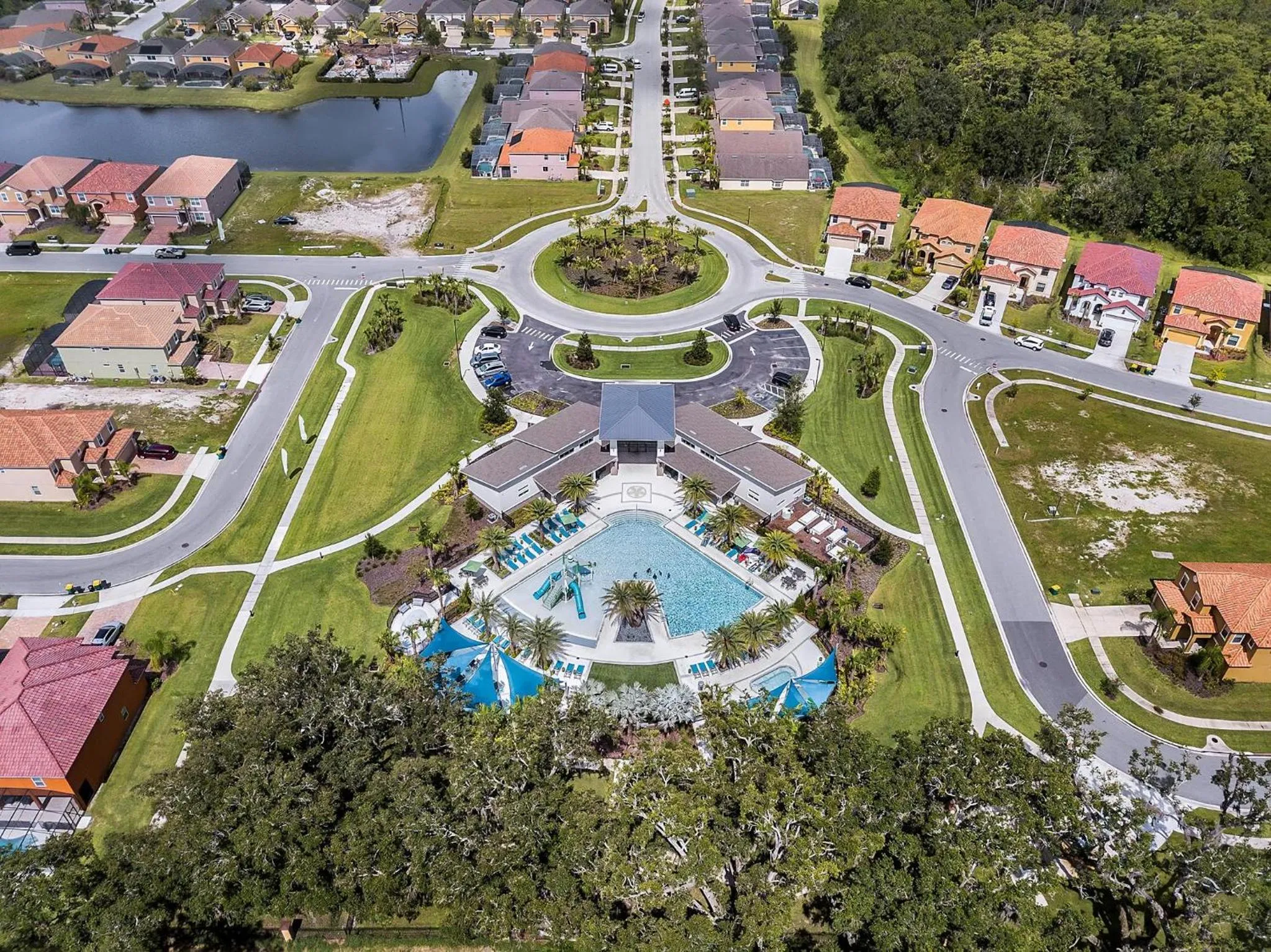 Property building in 4 Bedrooms 3 Bathrooms Veranda Palms 4461 Np