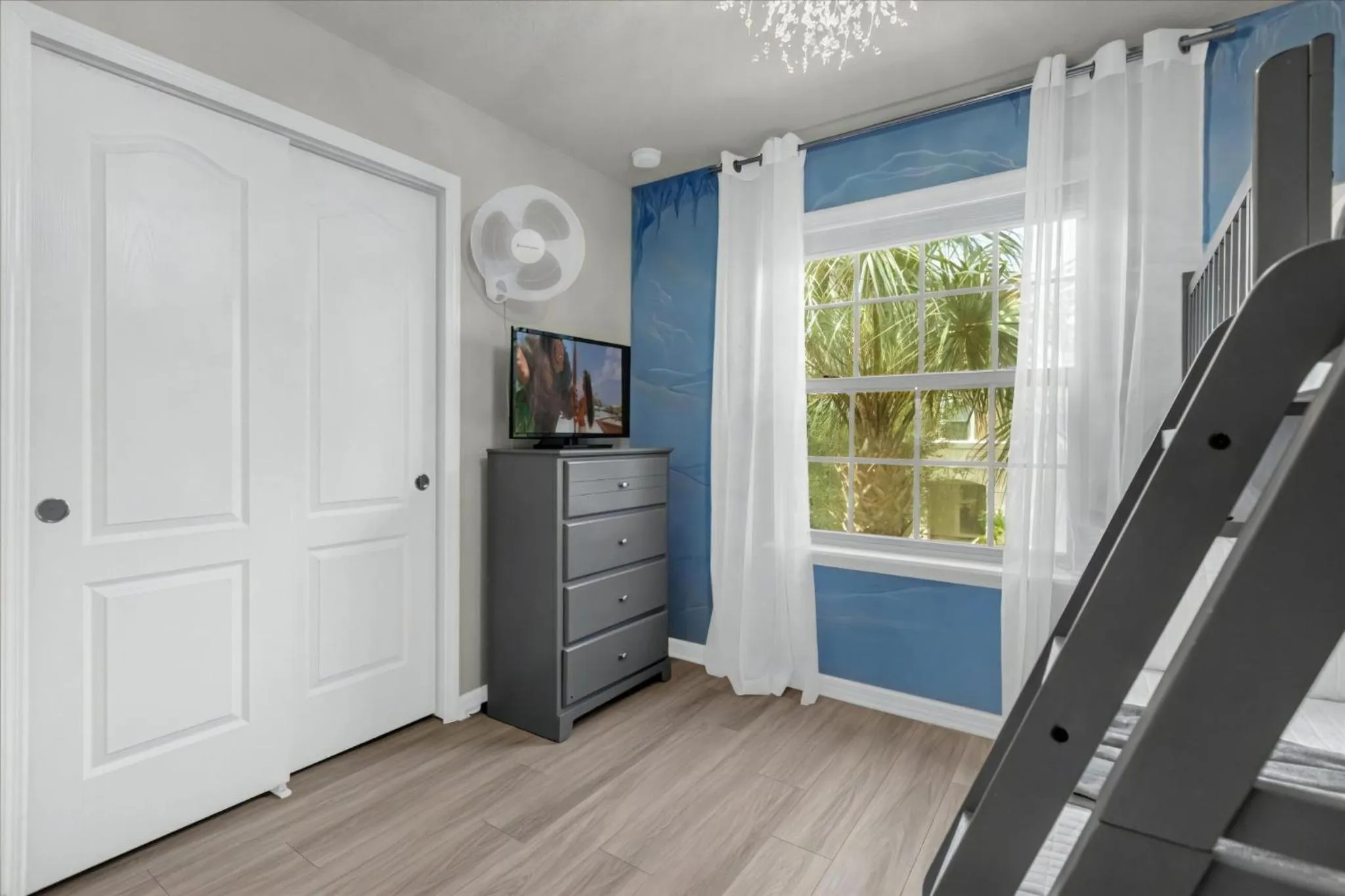 Property building in 5 Bedroom45 Bathroom Windsor At Ws 1998 Md