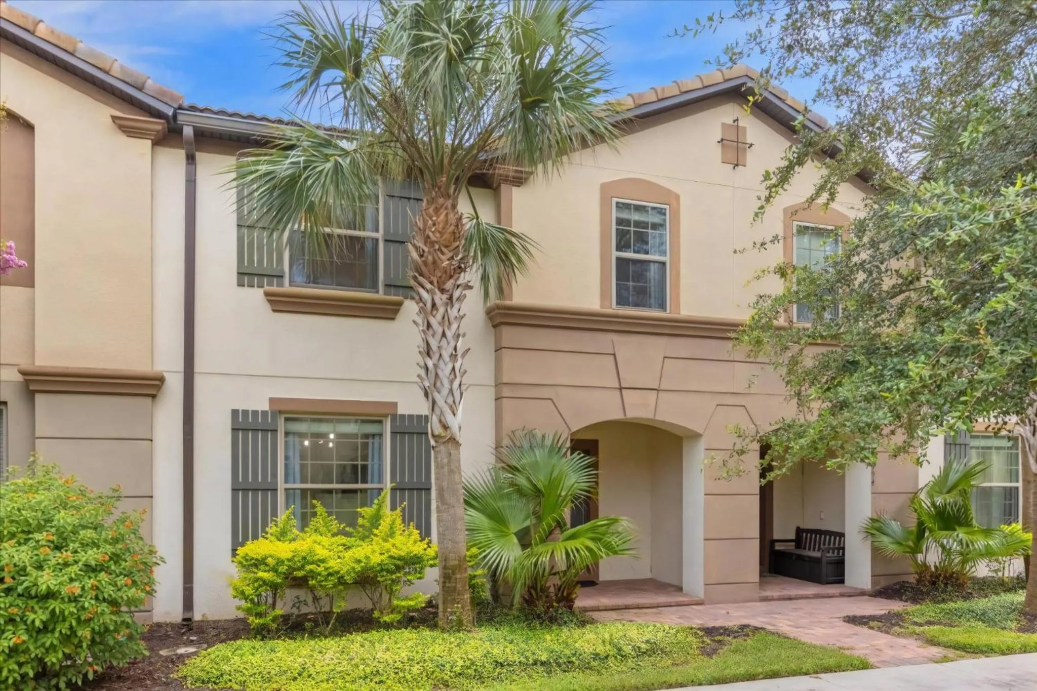 Property building in 5 Bedroom45 Bathroom Windsor At Ws 1998 Md