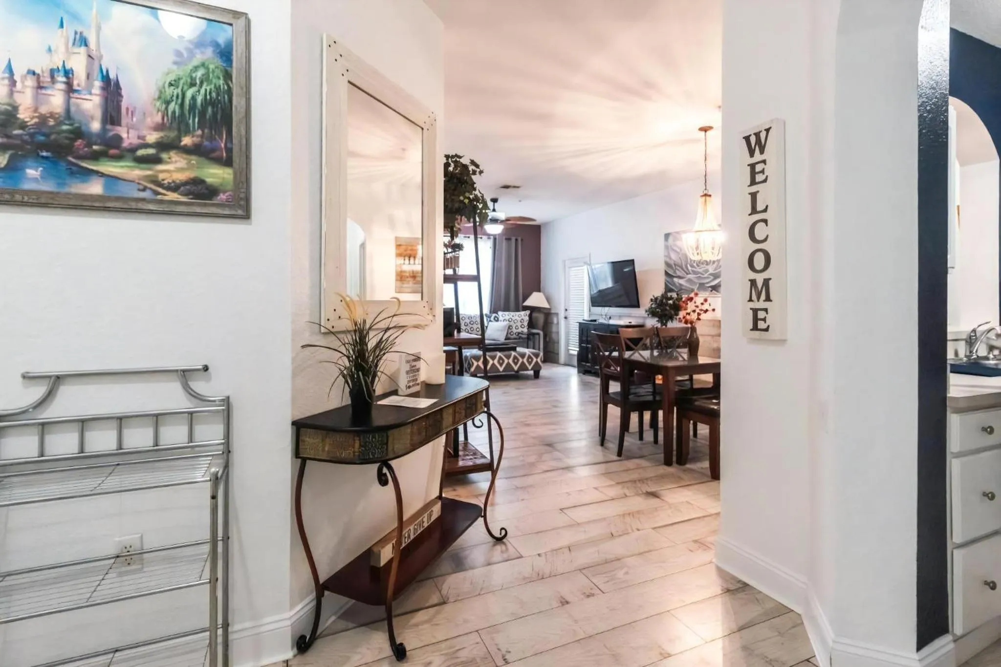 Property building in 3 Bedroom 2 Bathroom Windsor Hills 7675-105 Cs