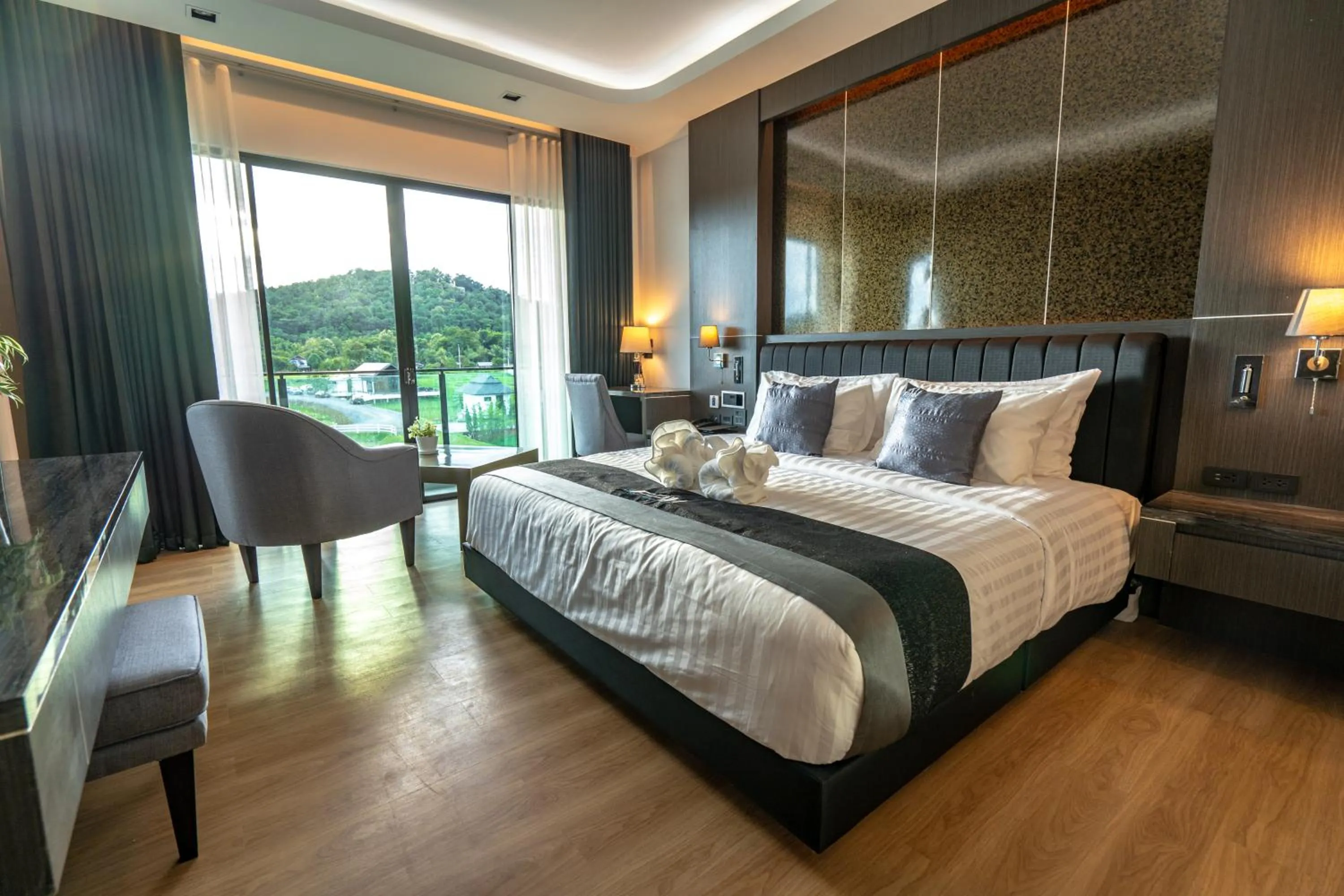 Bedroom, Bed in Pim Pool Villa Nan