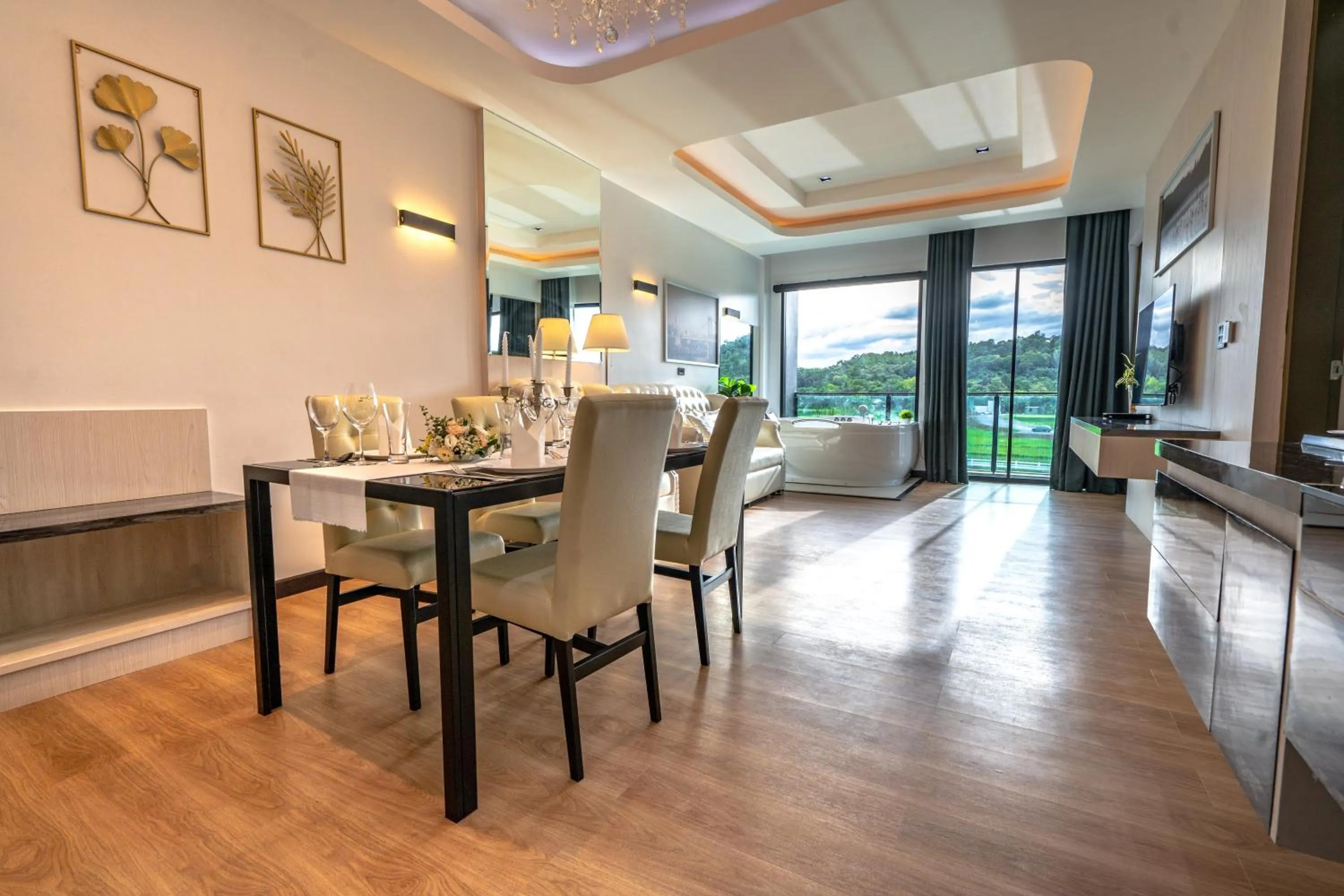 Dining area in Pim Pool Villa Nan