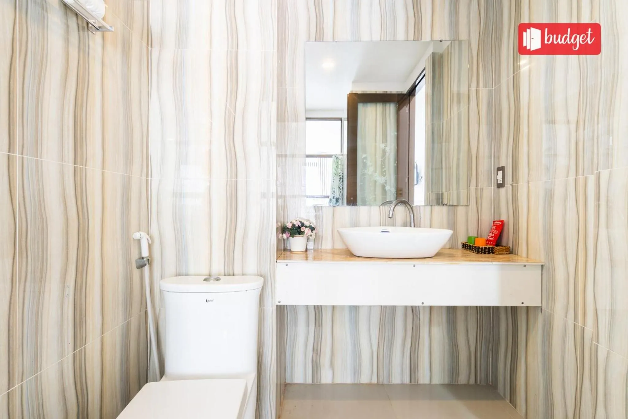 Coffee/tea facilities in Khanh Linh Hotel