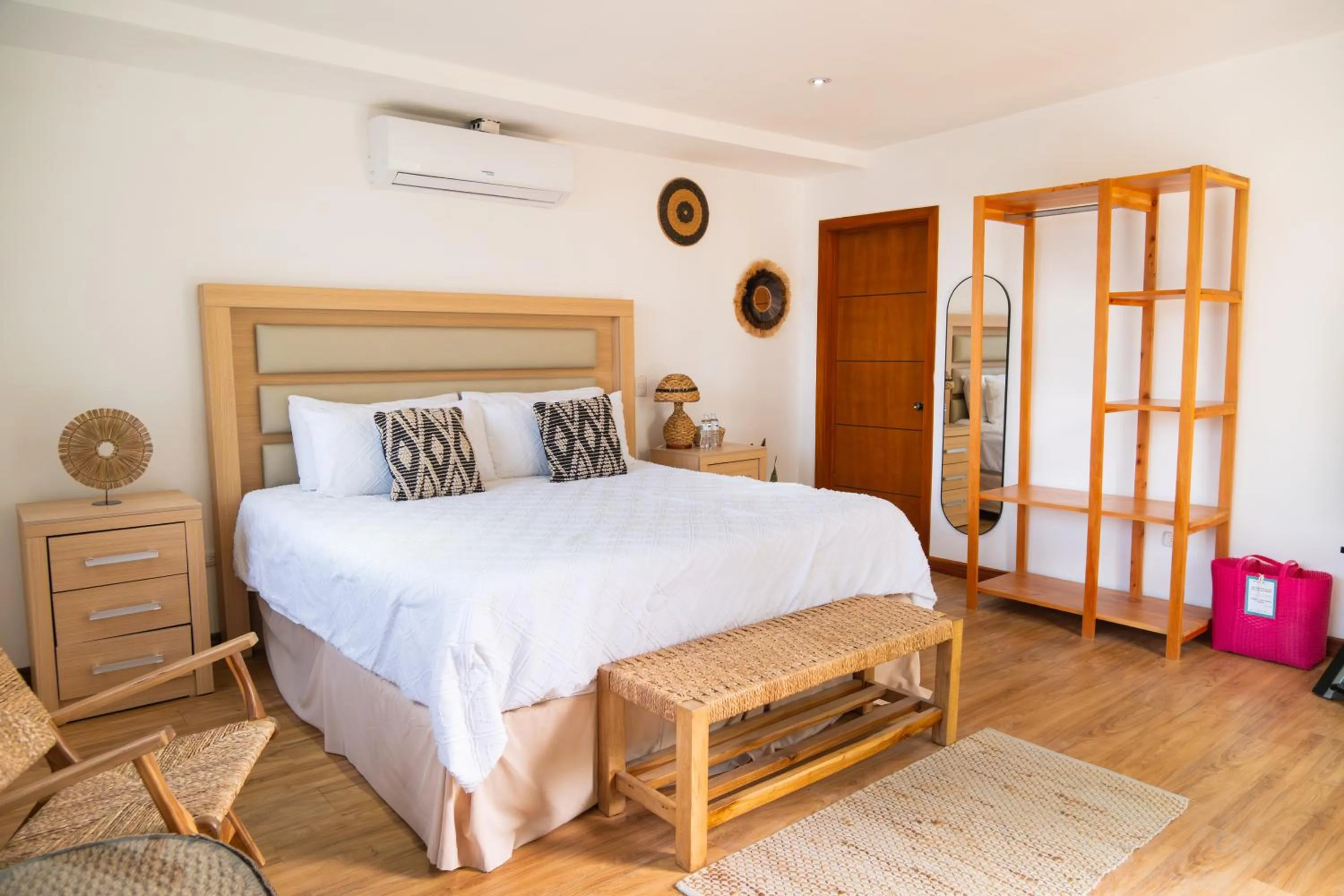 Bedroom, Bed in Equinoccio Hotel