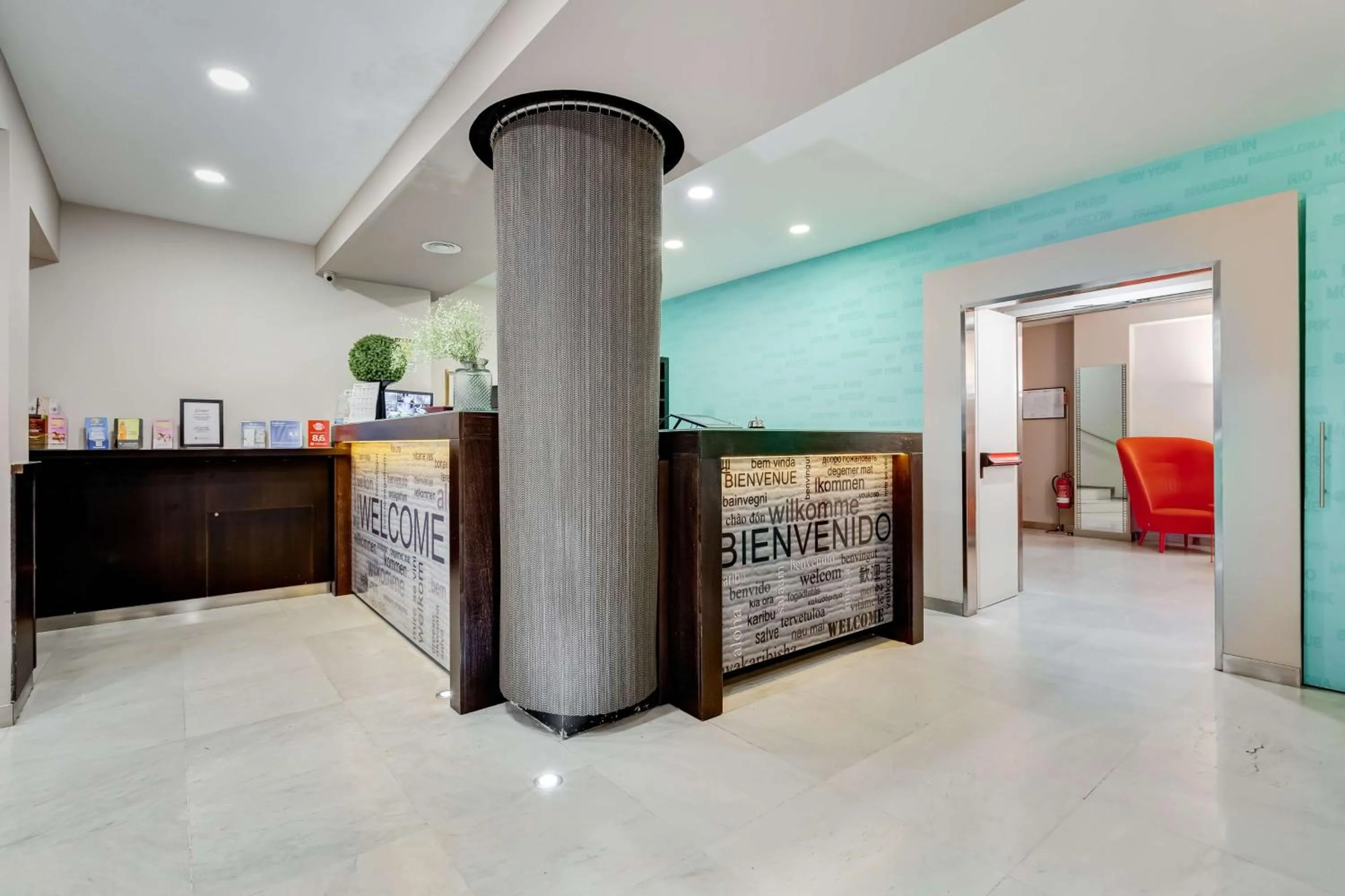 Lobby or reception in Best Western Cinemusic Hotel