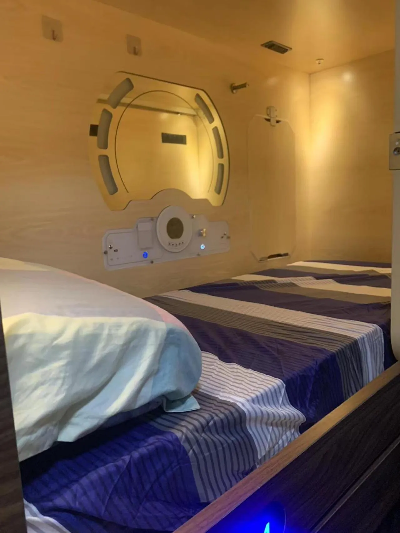 bunk bed, Bed in Sleep Cubee Hostel