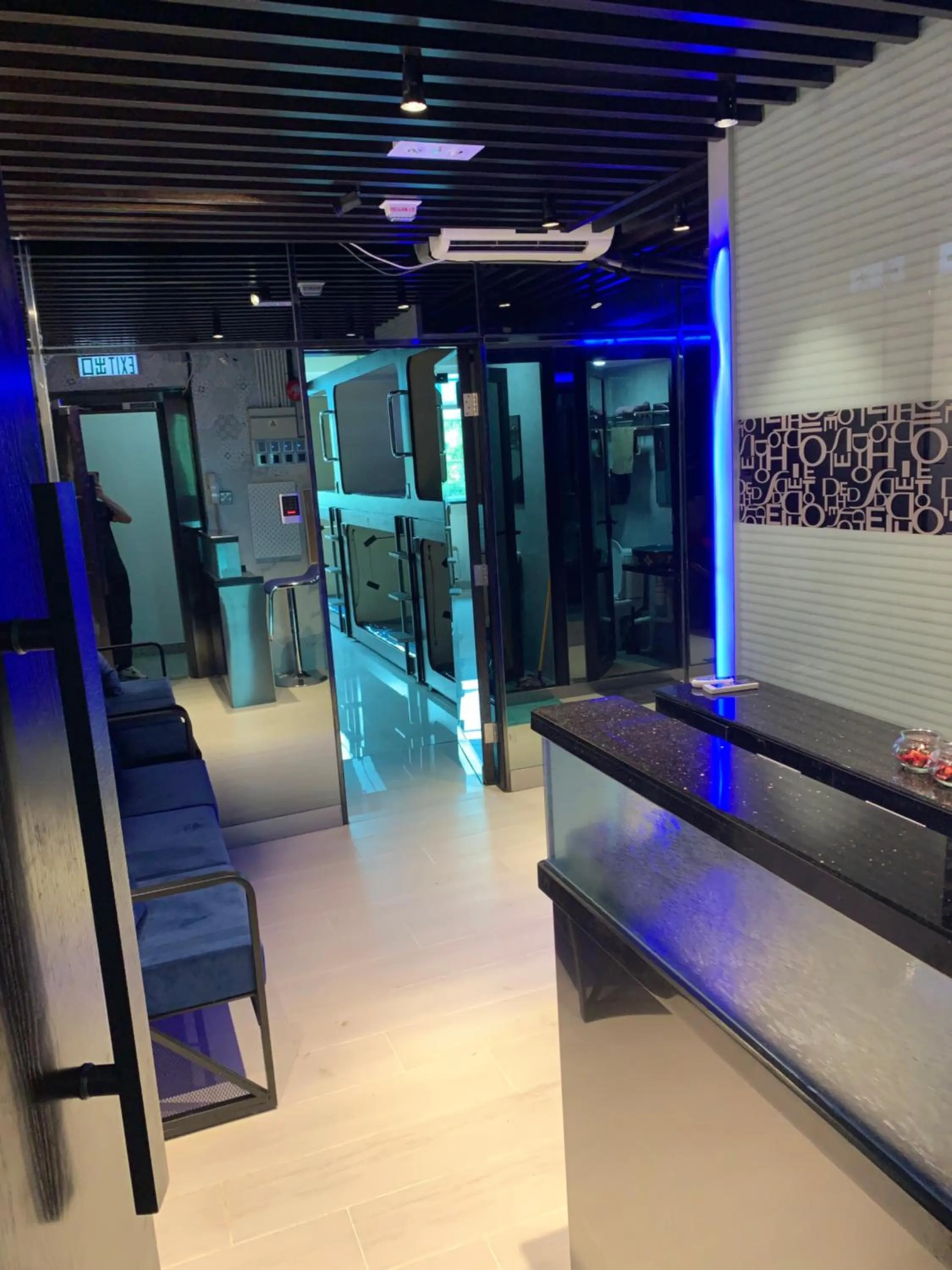 Restaurant/places to eat in Sleep Cubee Hostel