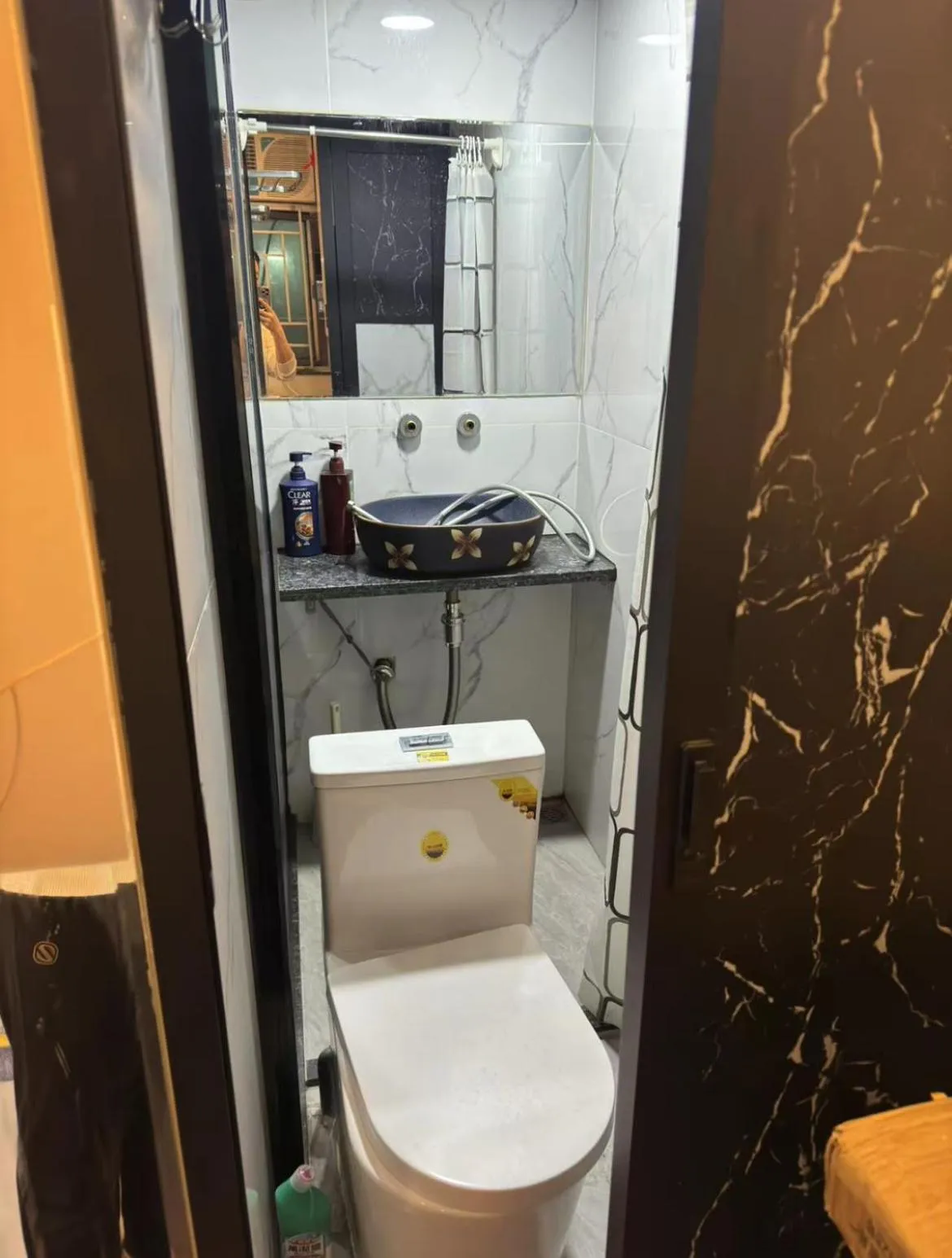 Toilet in Sleep Cubee Hostel