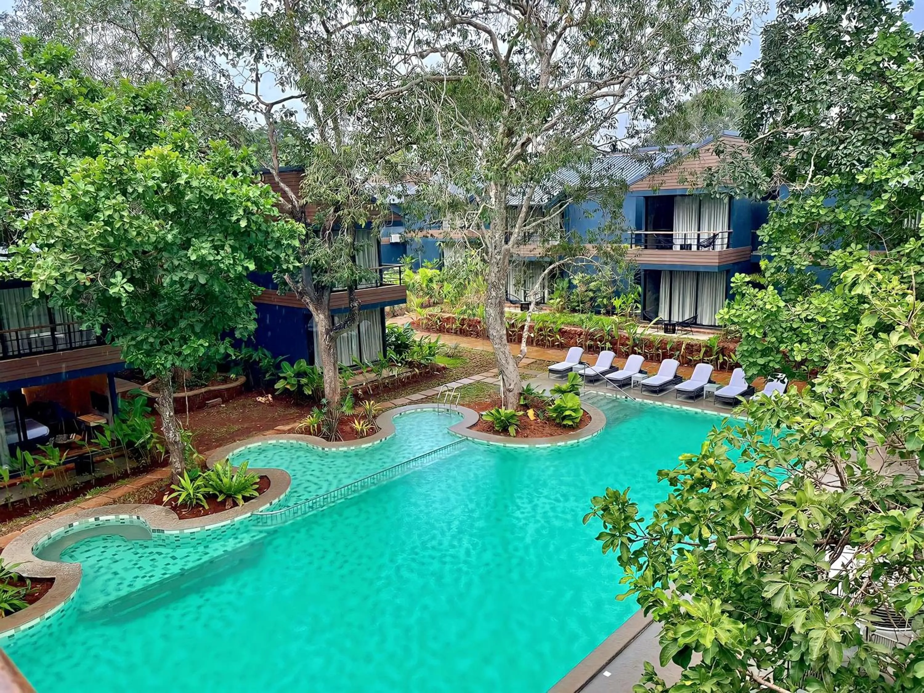 Swimming pool in Avataara Resort & Spa