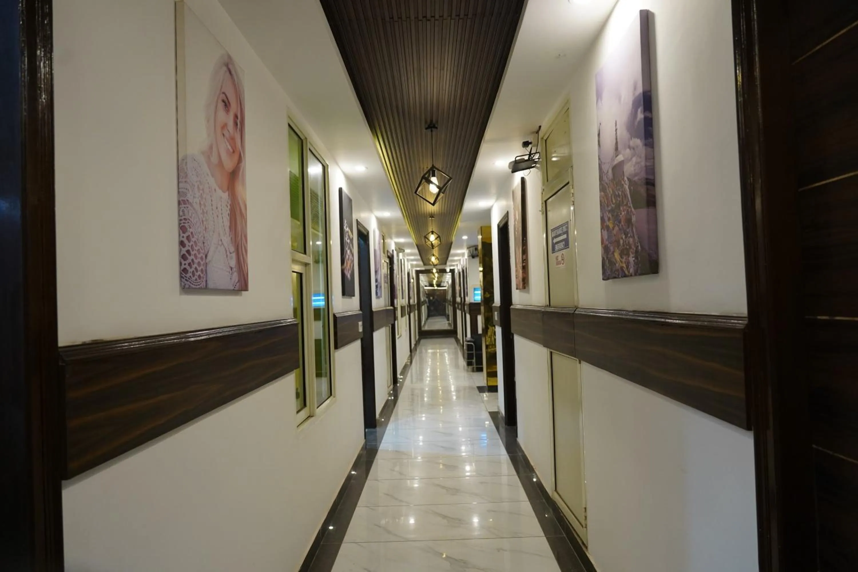 Property building in Hotel Red Apple Near Railway Station Chandigarh