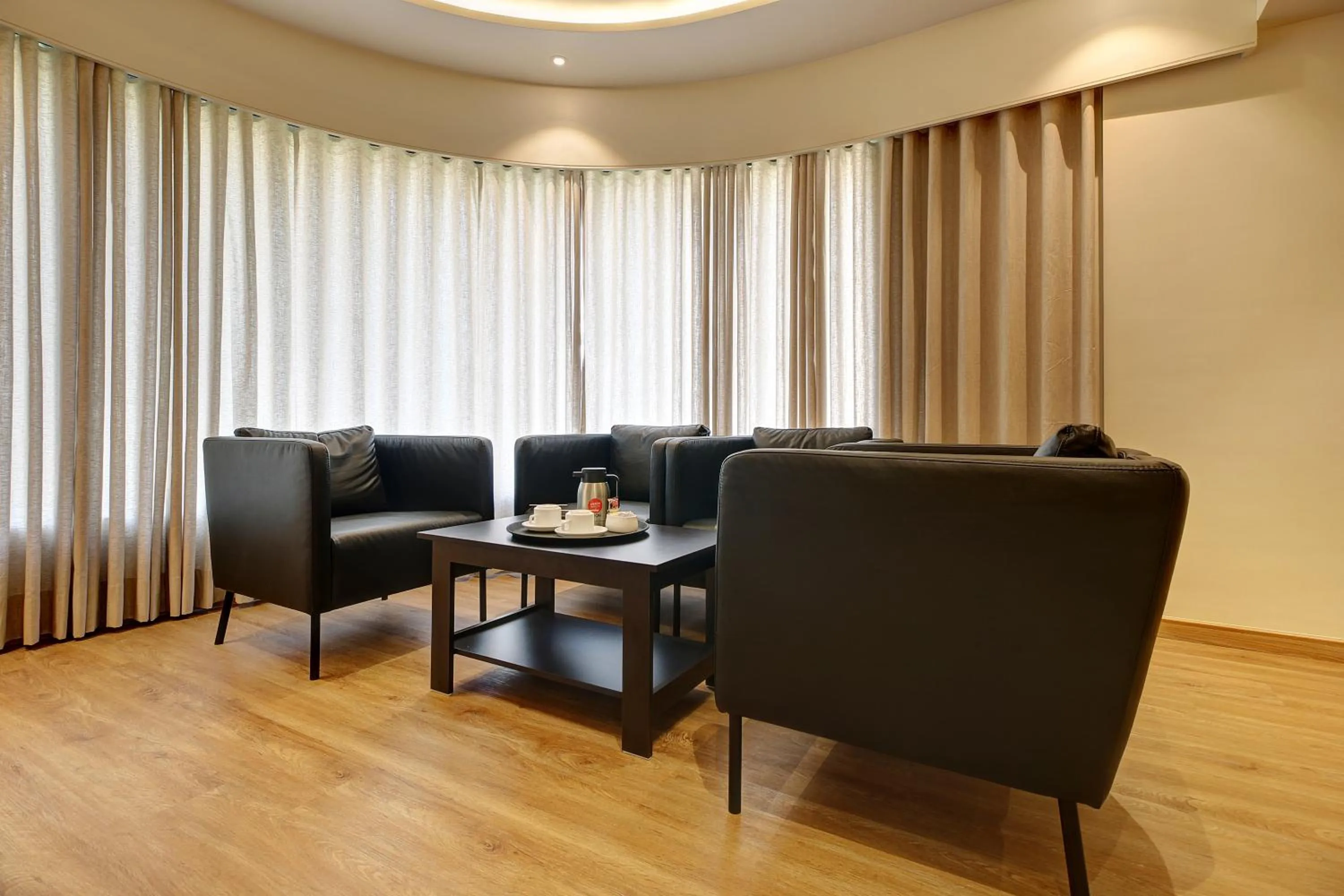 Hotel Mumbai House Ghansoli, Navi Mumbai