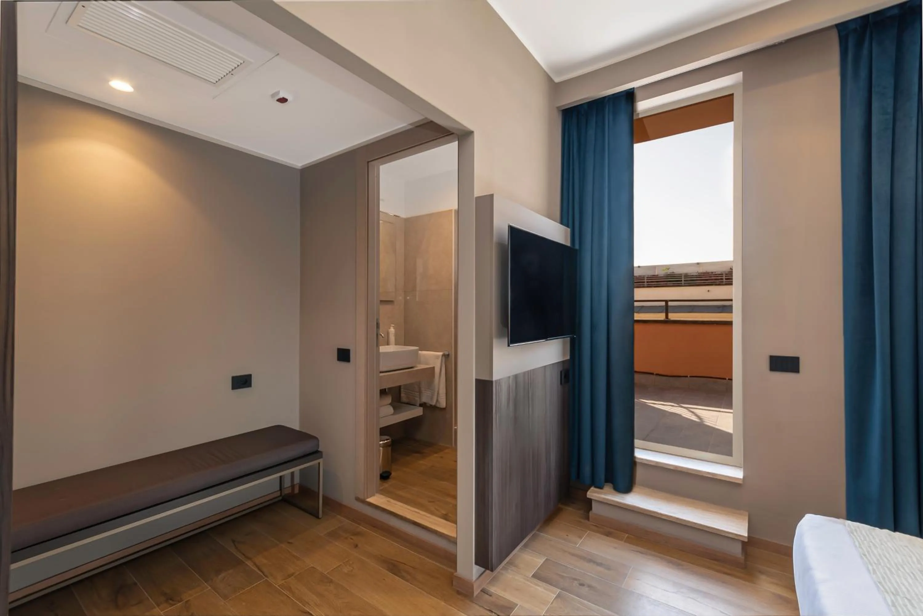 Photo of the whole room, Bed in Hotel San Remo