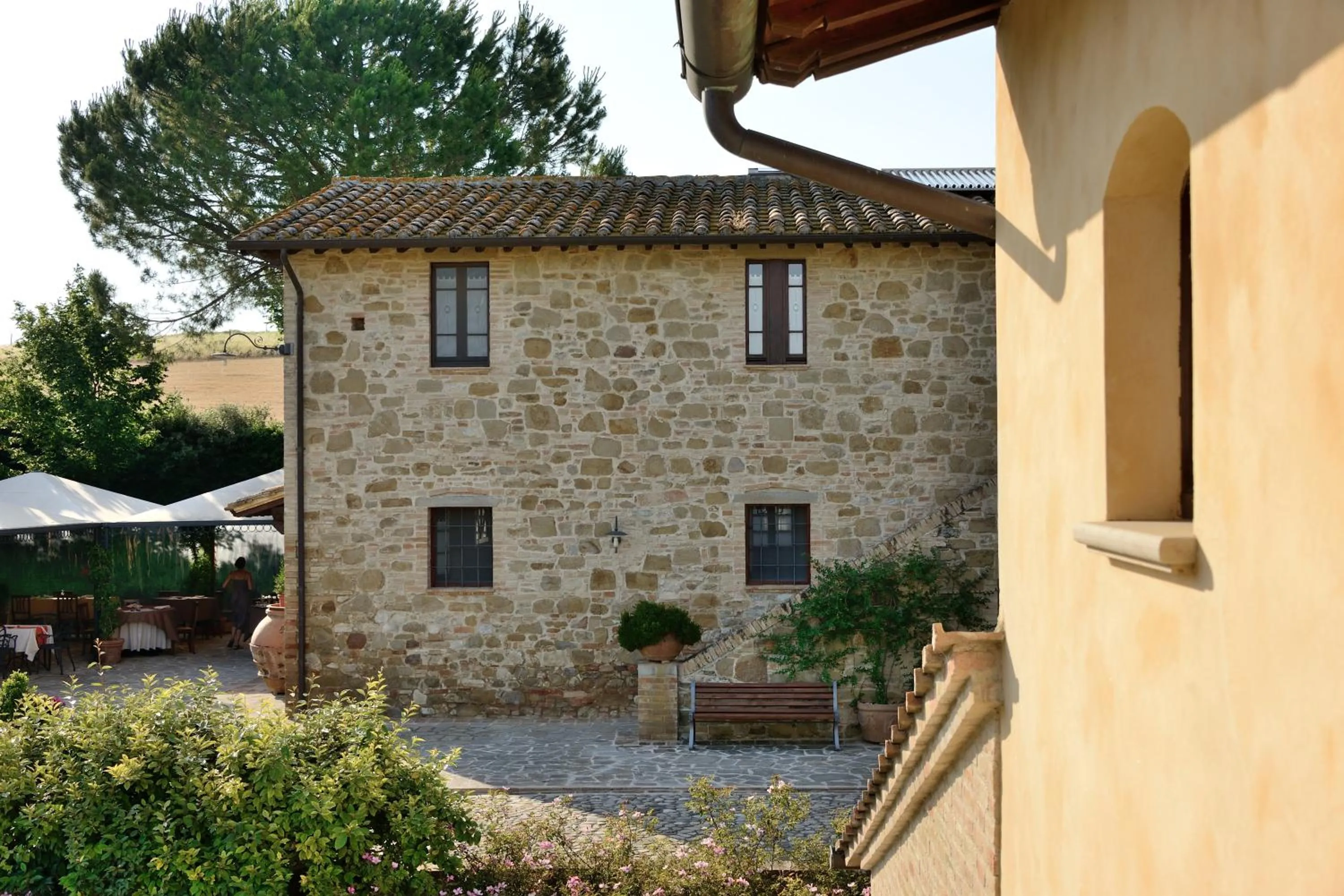 Facade/entrance in Ripa Relais Colle Del Sole
