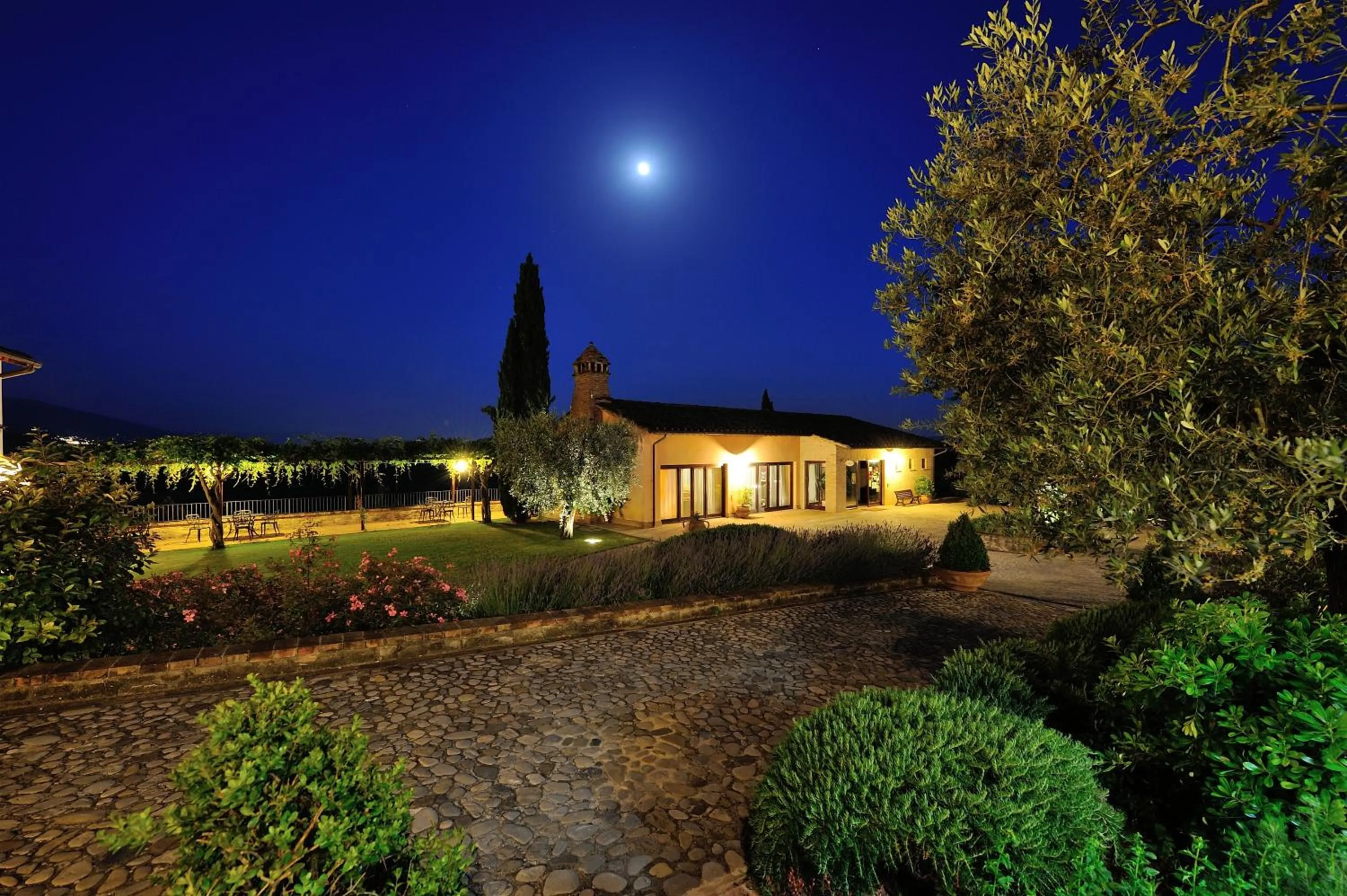 Facade/entrance in Ripa Relais Colle Del Sole