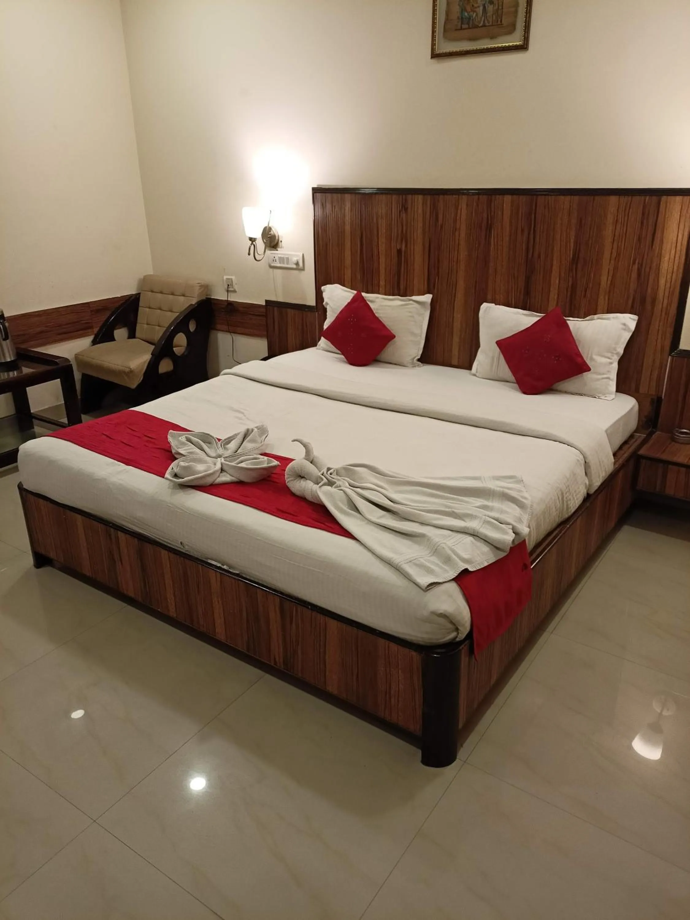 Bed in DIDI Hotel Alambagh