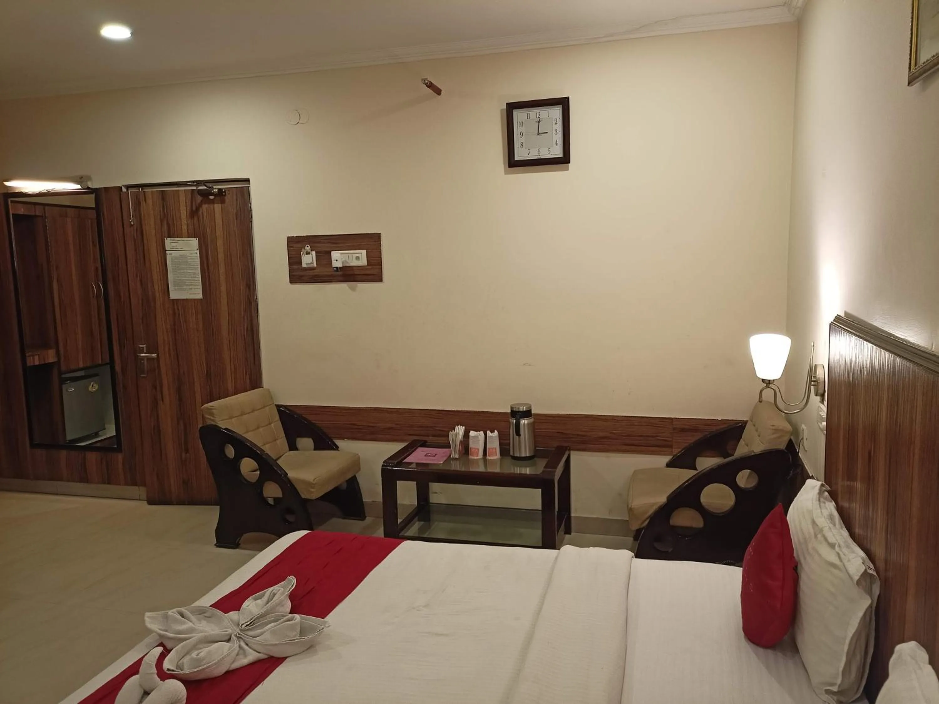 Bed in DIDI Hotel Alambagh