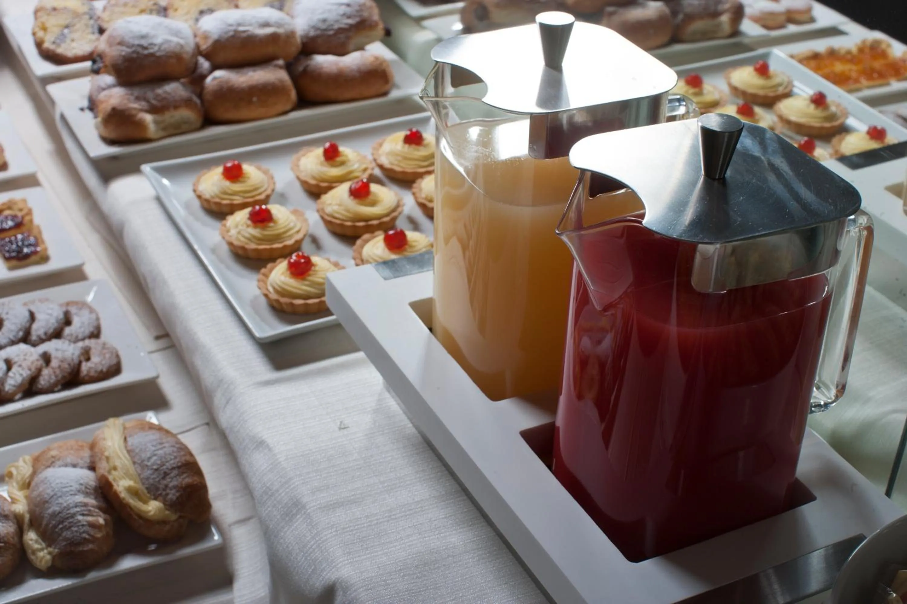 Food in Park Hotel Serena