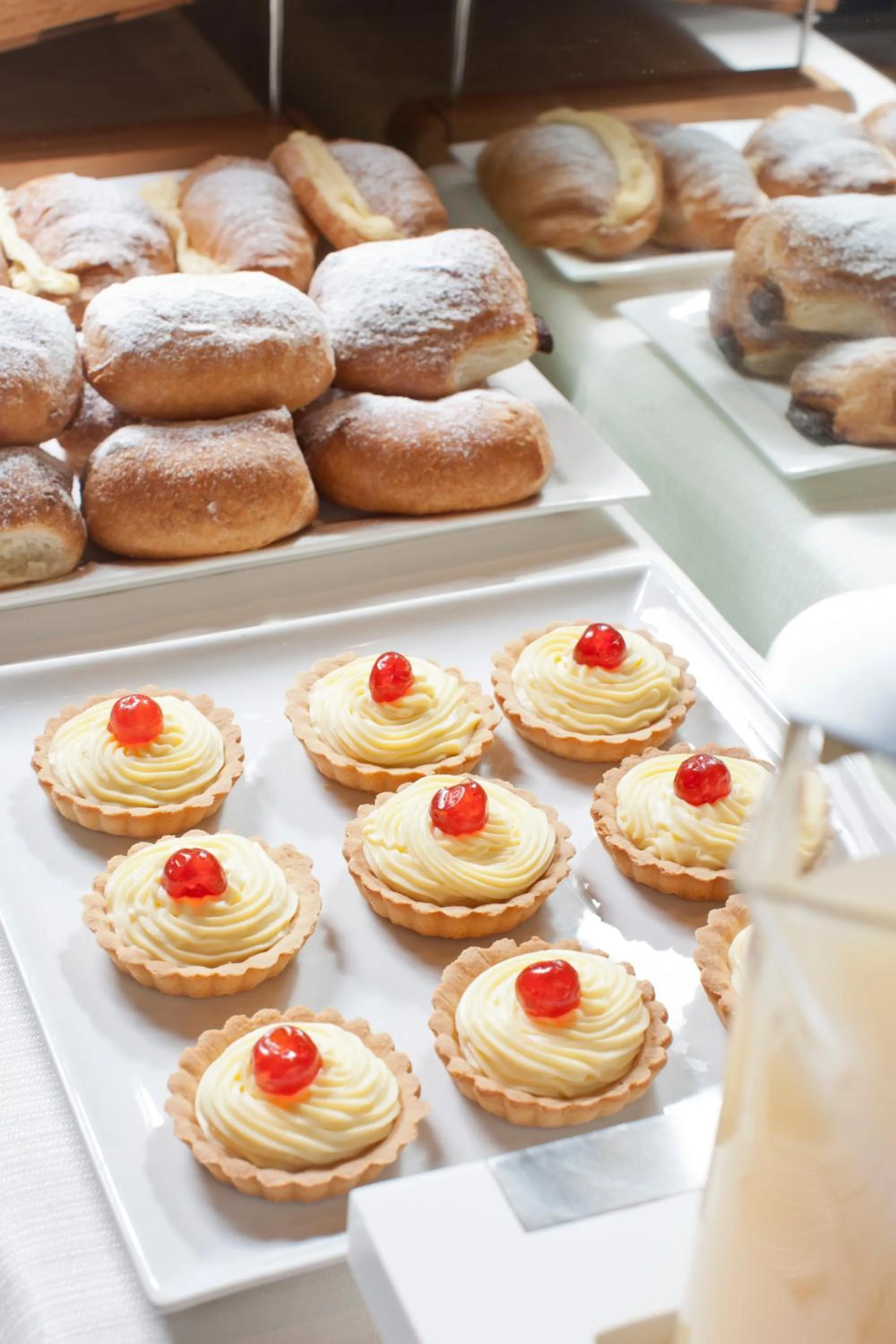 Food in Park Hotel Serena