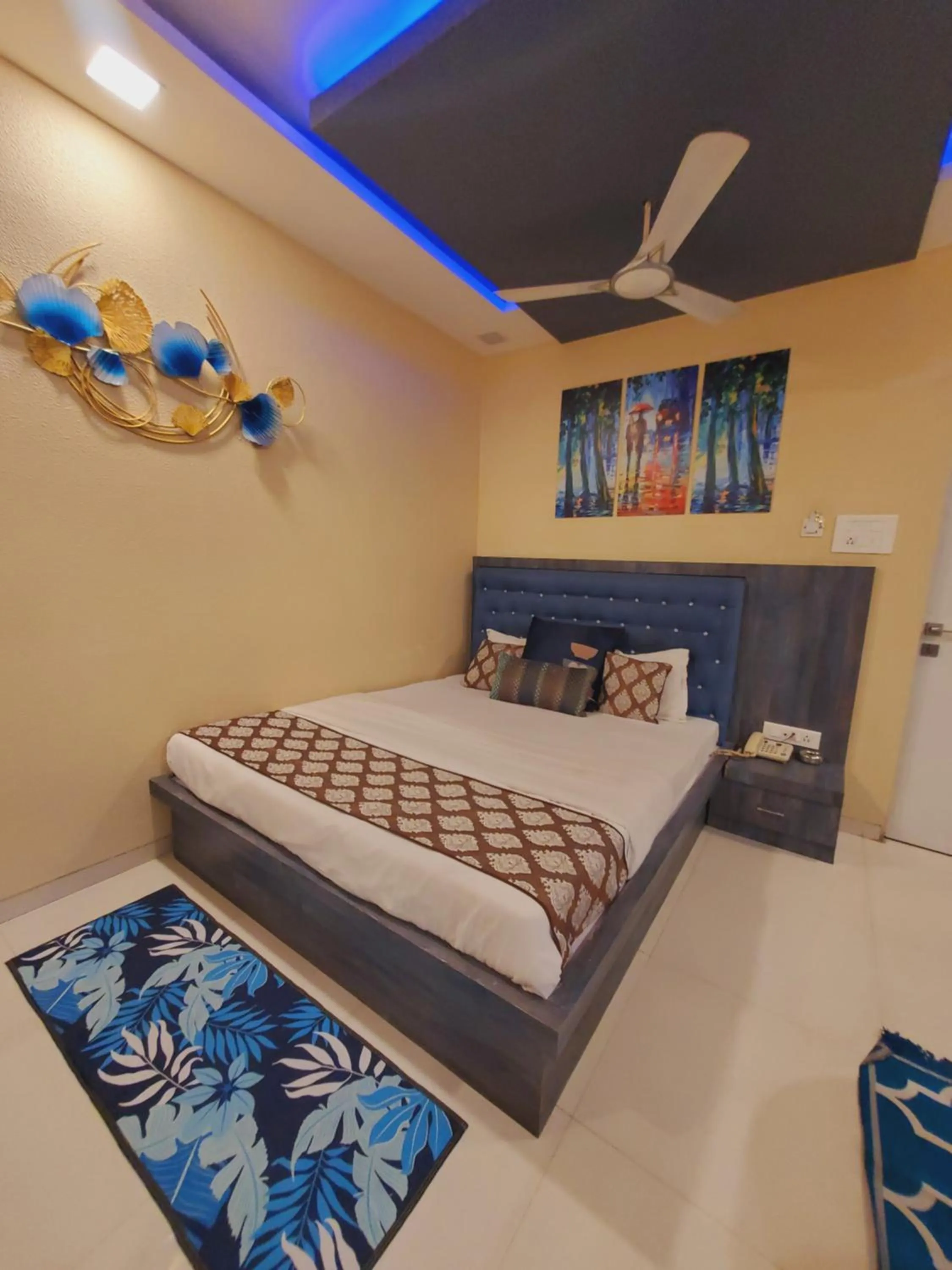 Bed in Hotel Mari Aai Residency