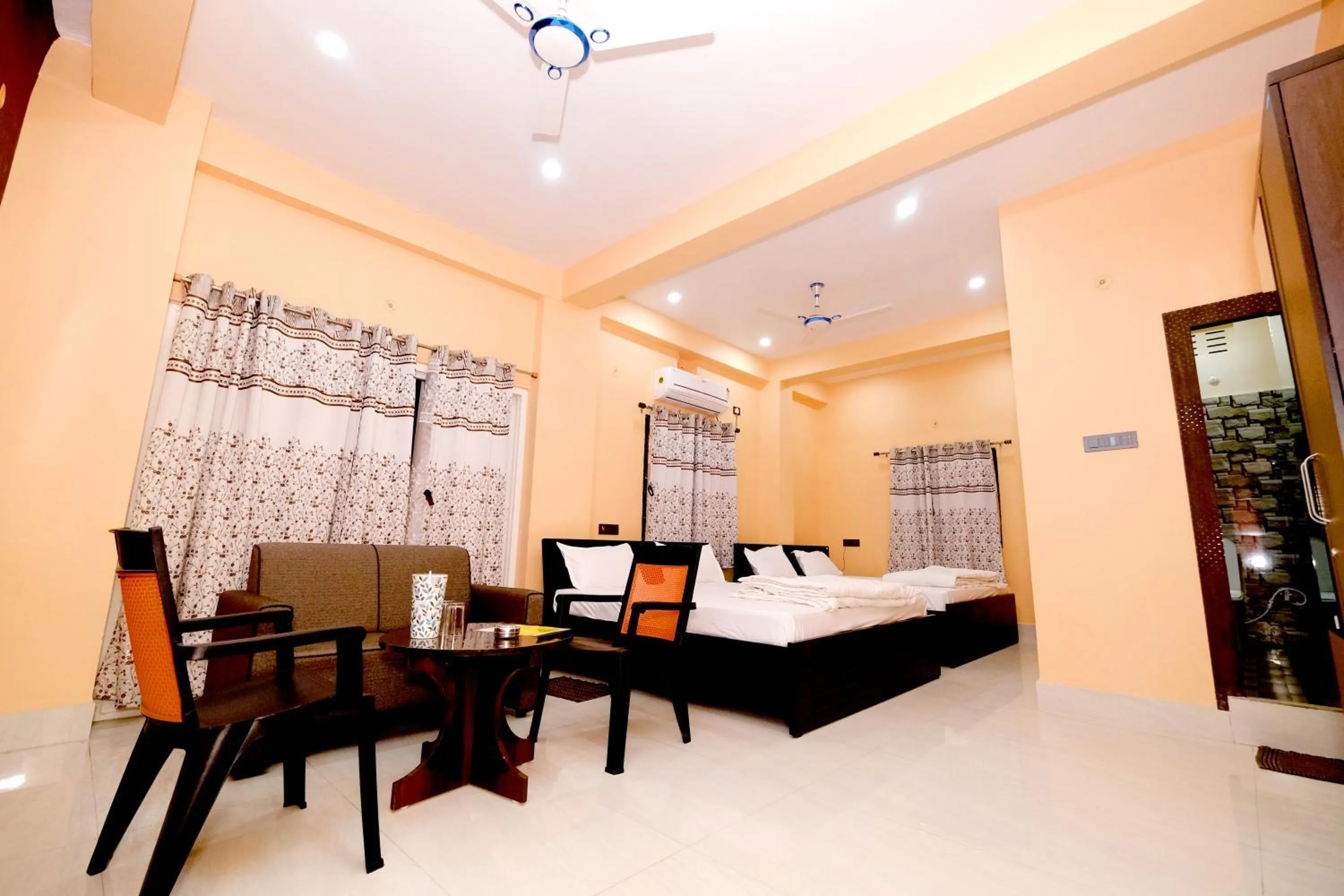 Hotel Krishna Paradise