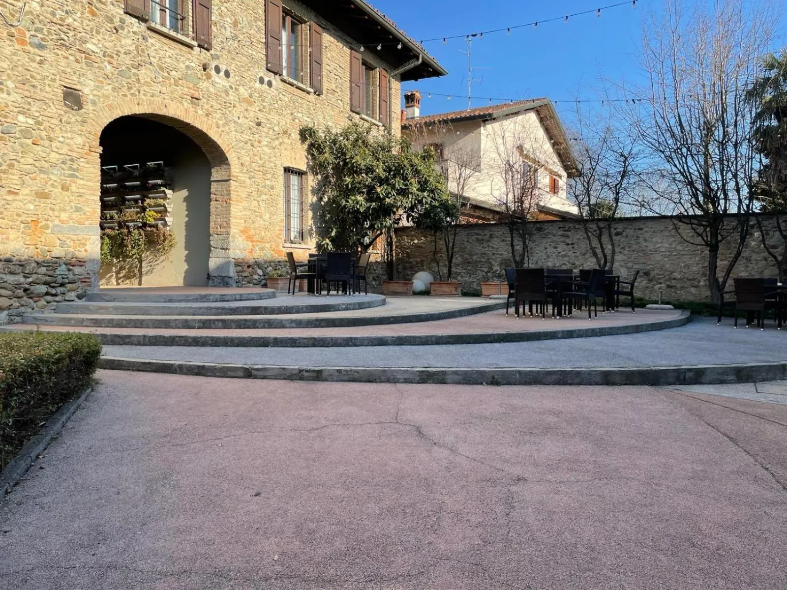 LEAR • Dining Club