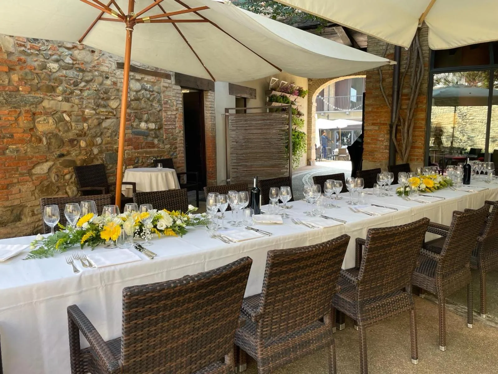 LEAR • Dining Club