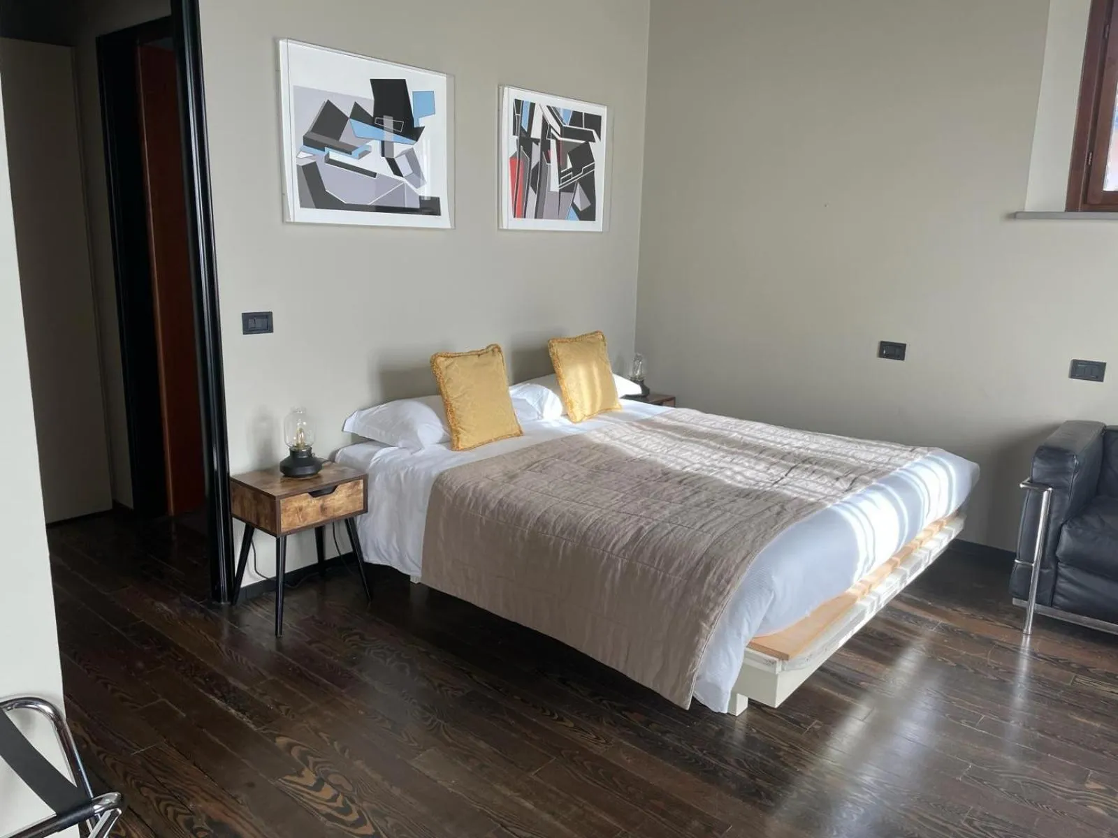 Bed in LEAR • Dining Club