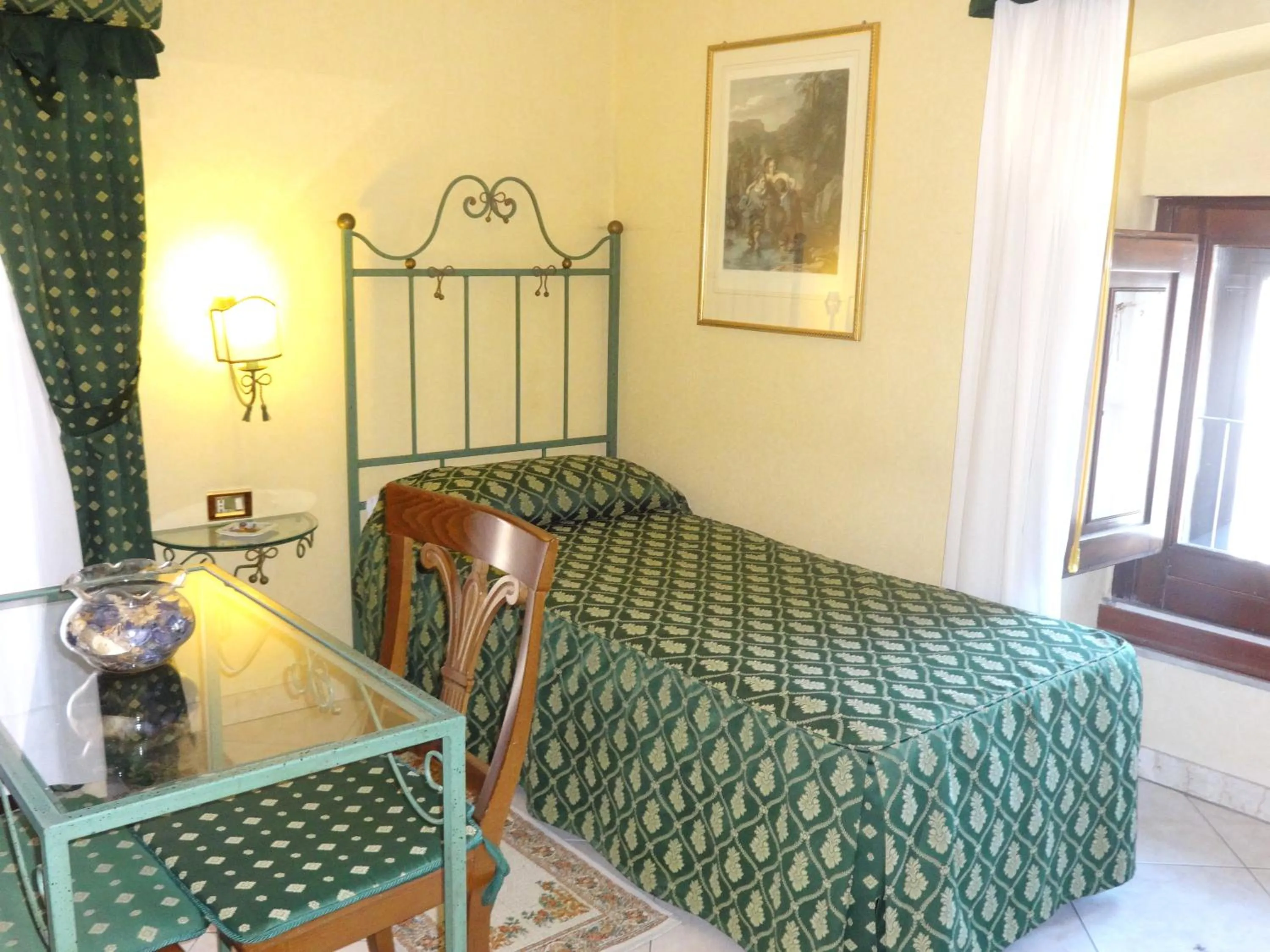 Decorative detail, Bed in Hotel Centrale Europa