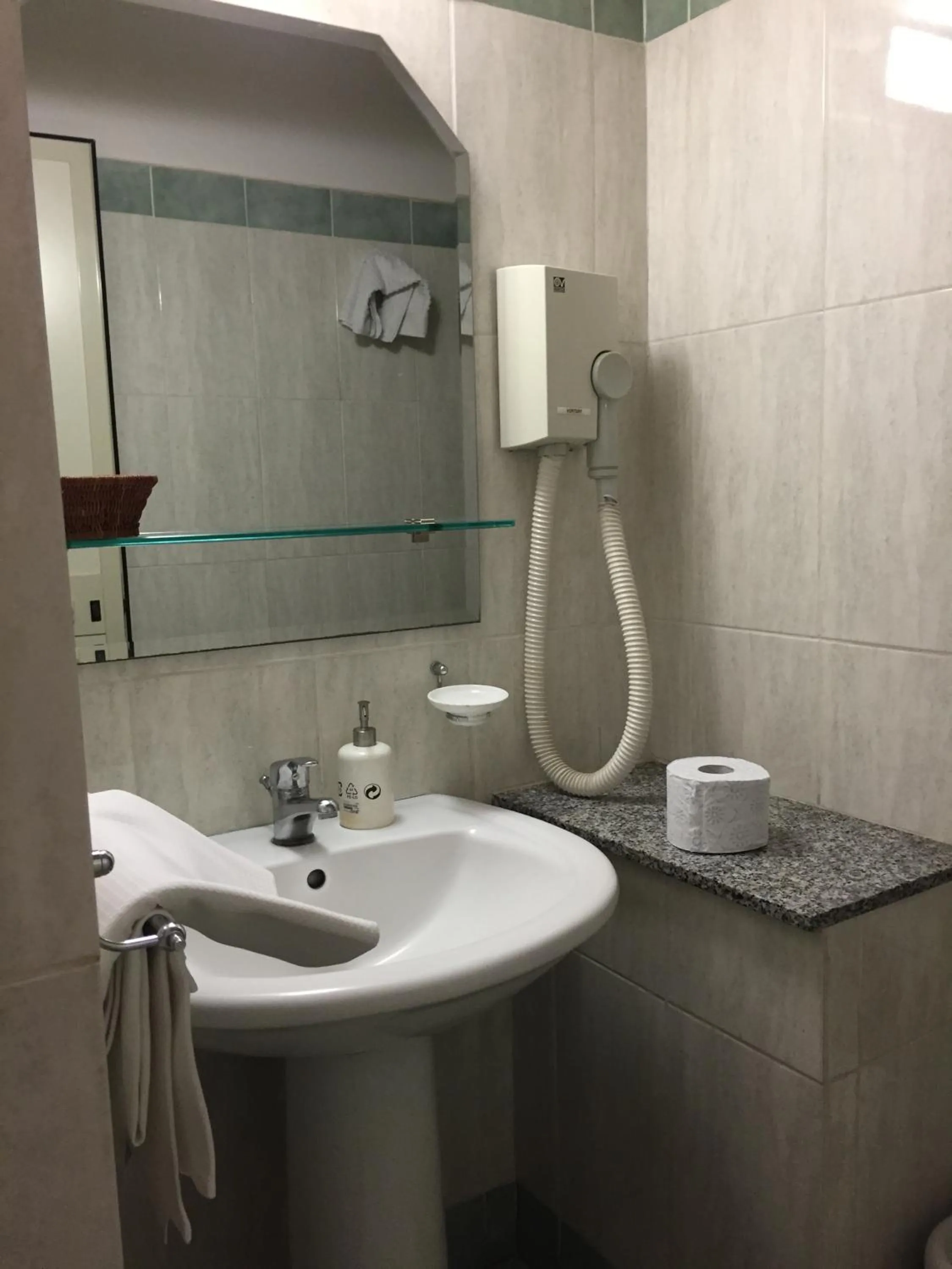 Bathroom in Hotel Centrale Europa